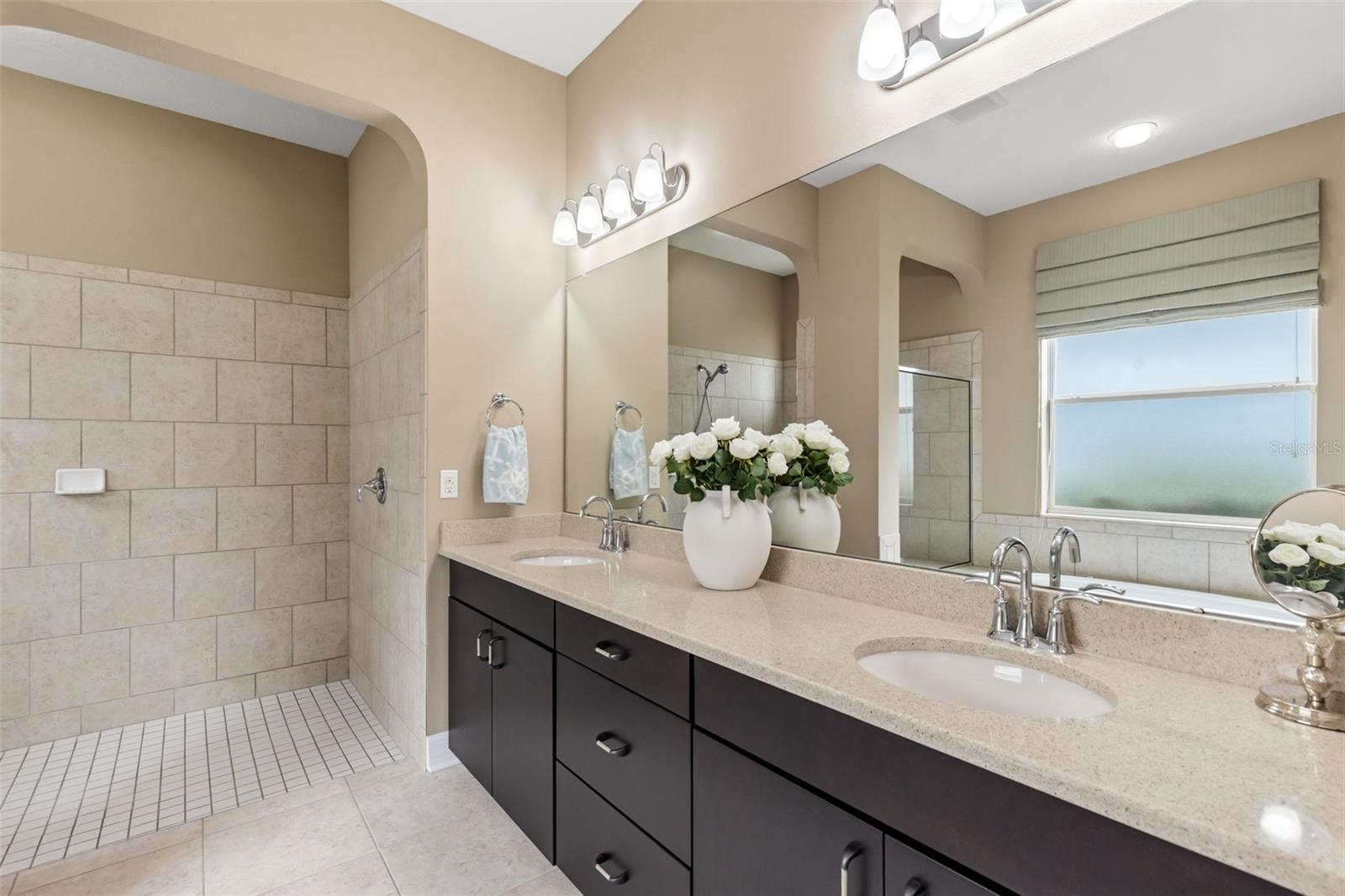 MEADOW POINTE IV PARCEL AA - Residential