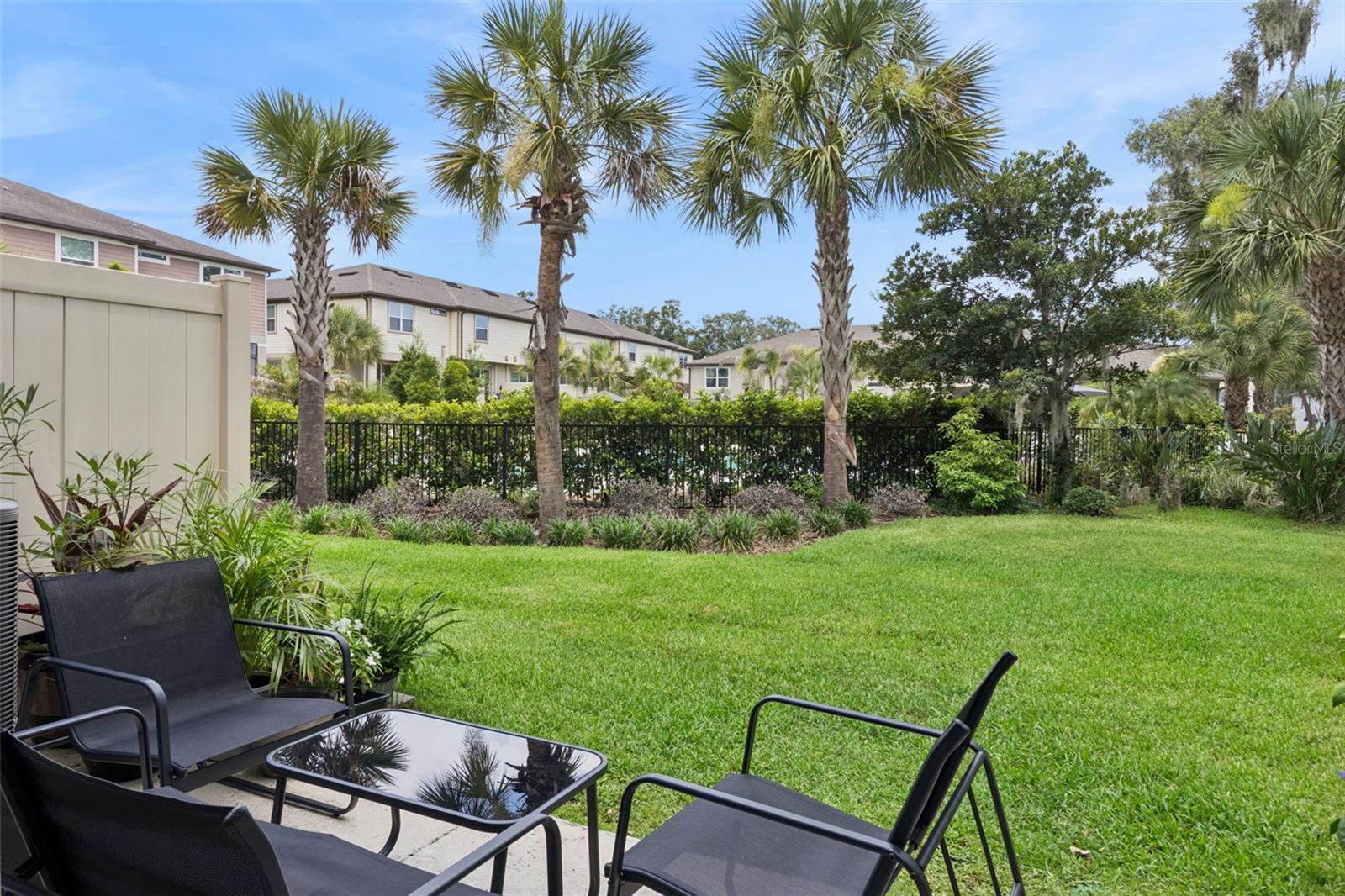 REGO PALMS - Residential