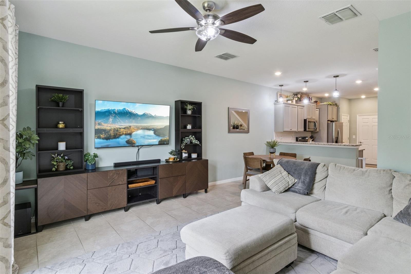 REGO PALMS - Residential