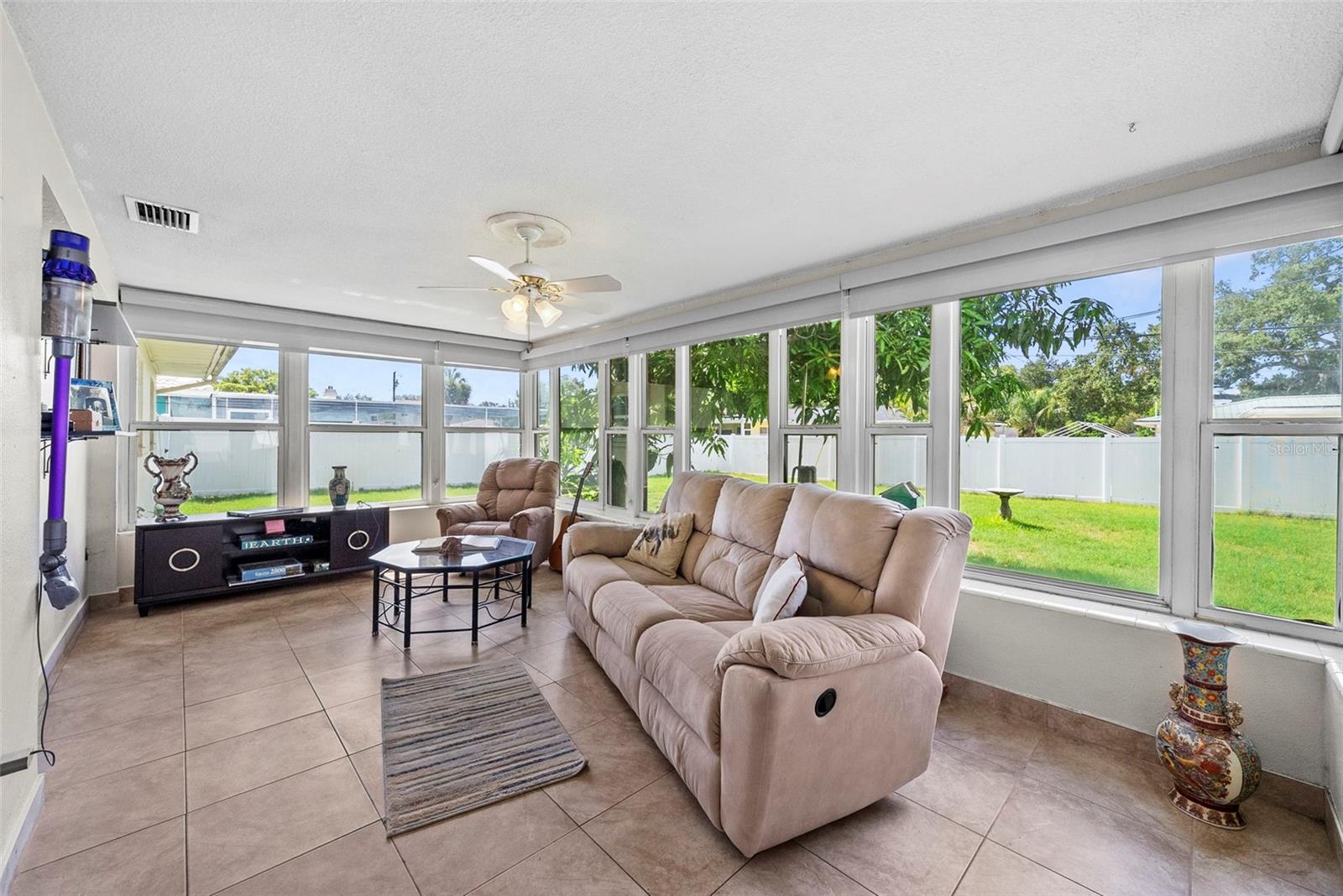 OAK LAKE ESTATES - Residential