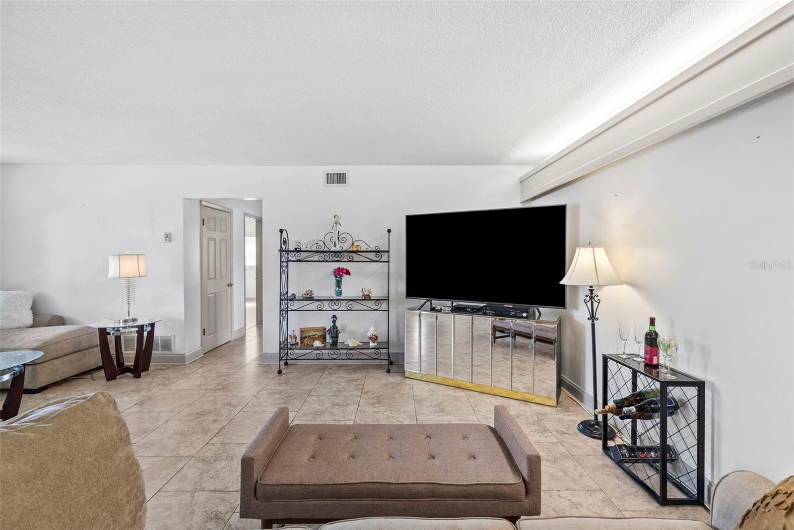 OAK LAKE ESTATES - Residential