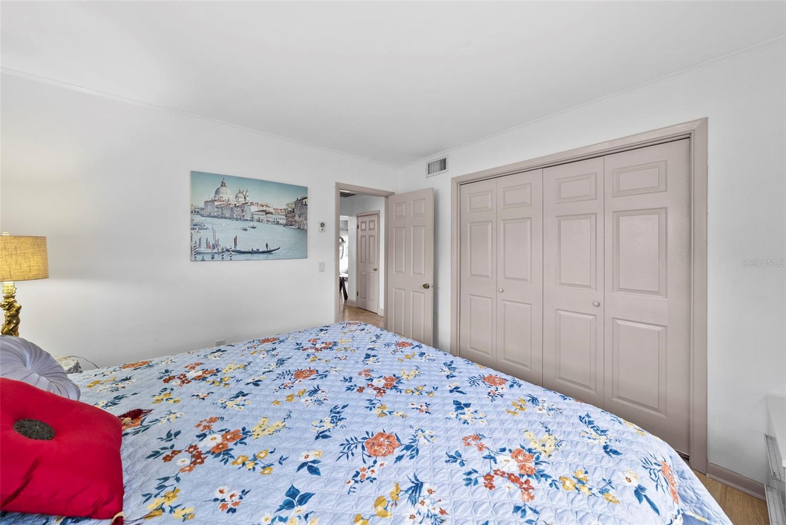 OAK LAKE ESTATES - Residential