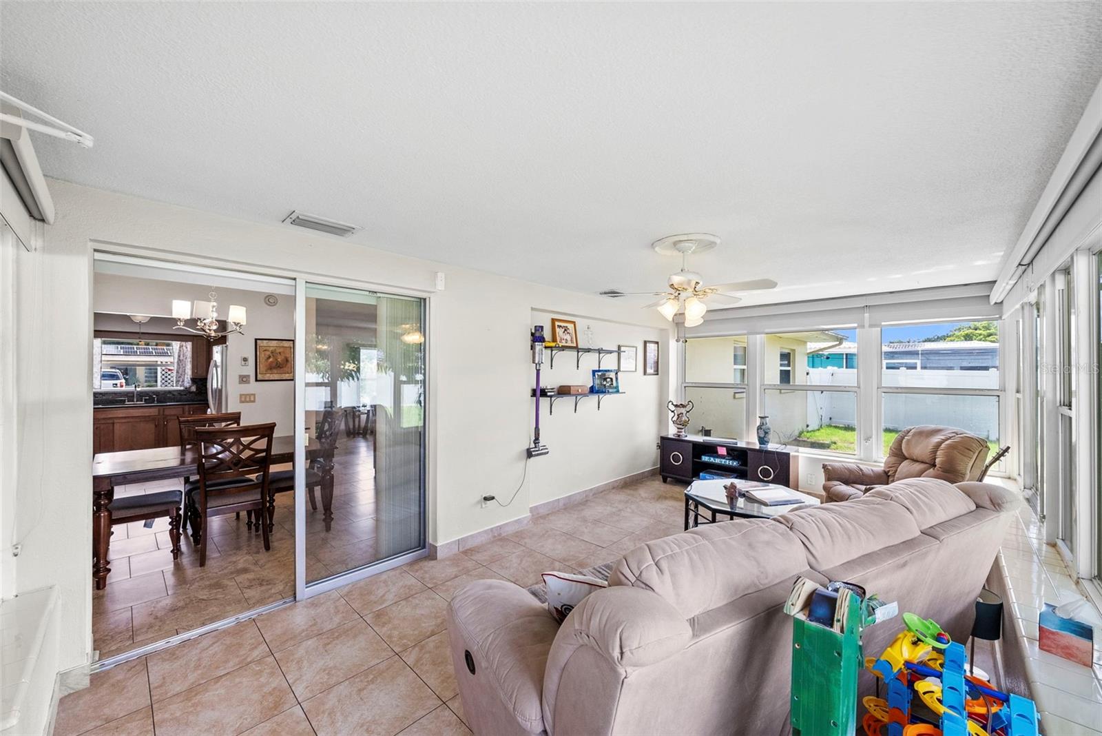 OAK LAKE ESTATES - Residential