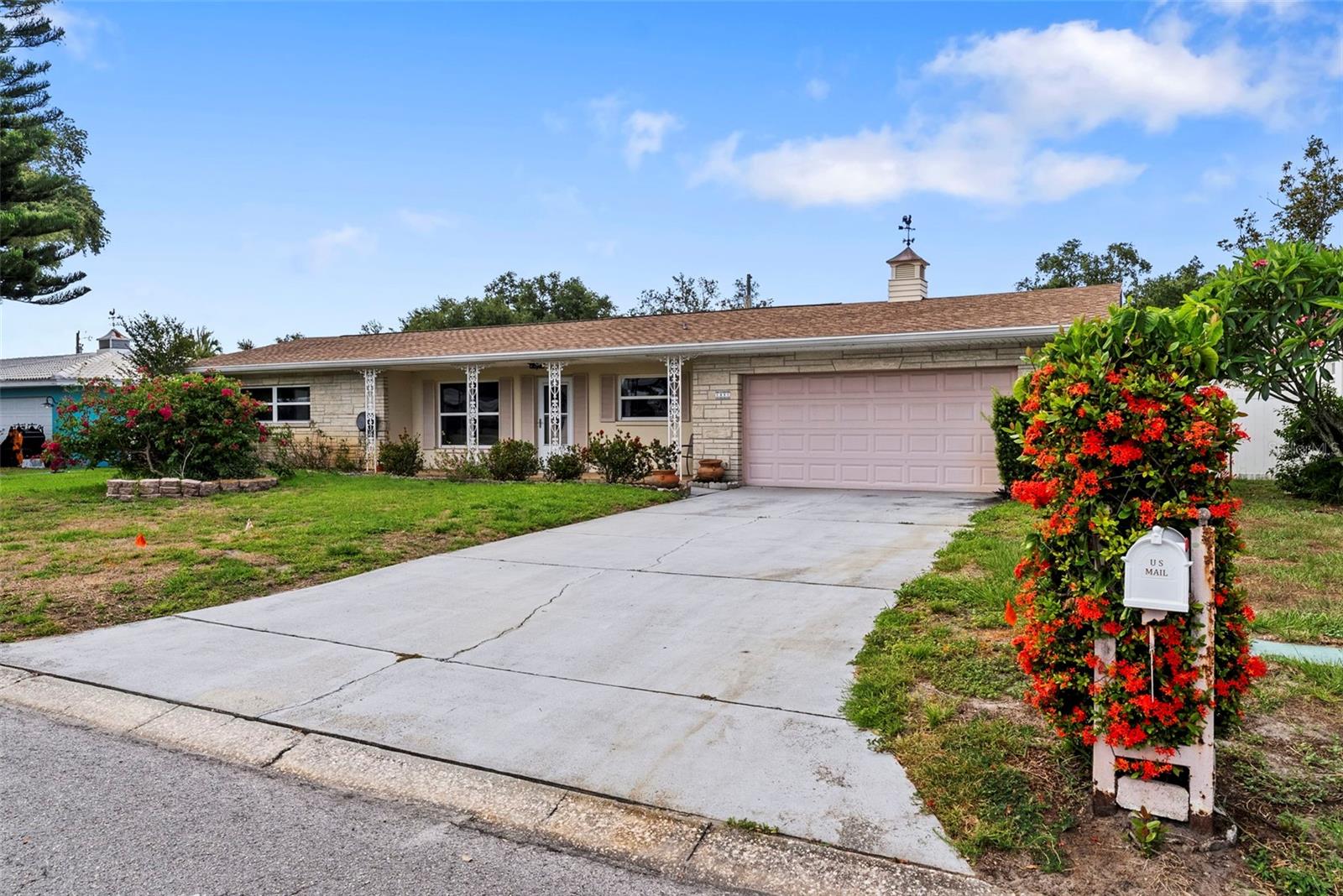 OAK LAKE ESTATES - Residential