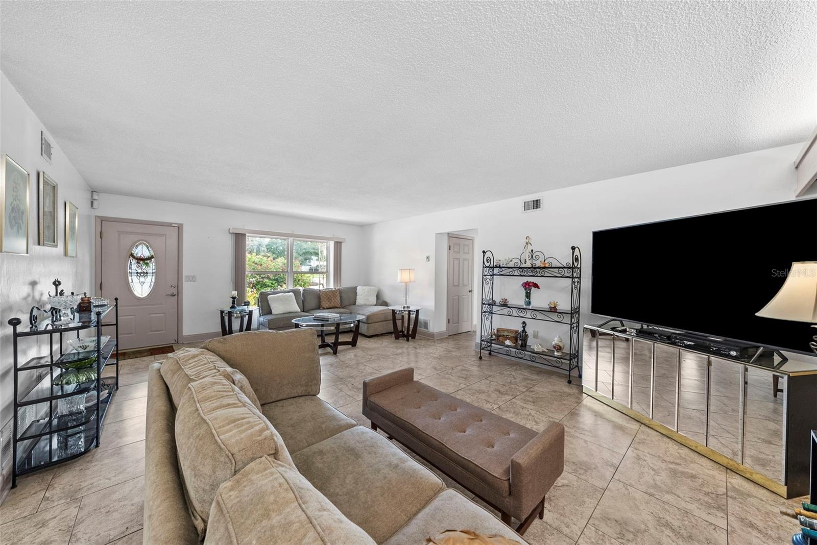 OAK LAKE ESTATES - Residential