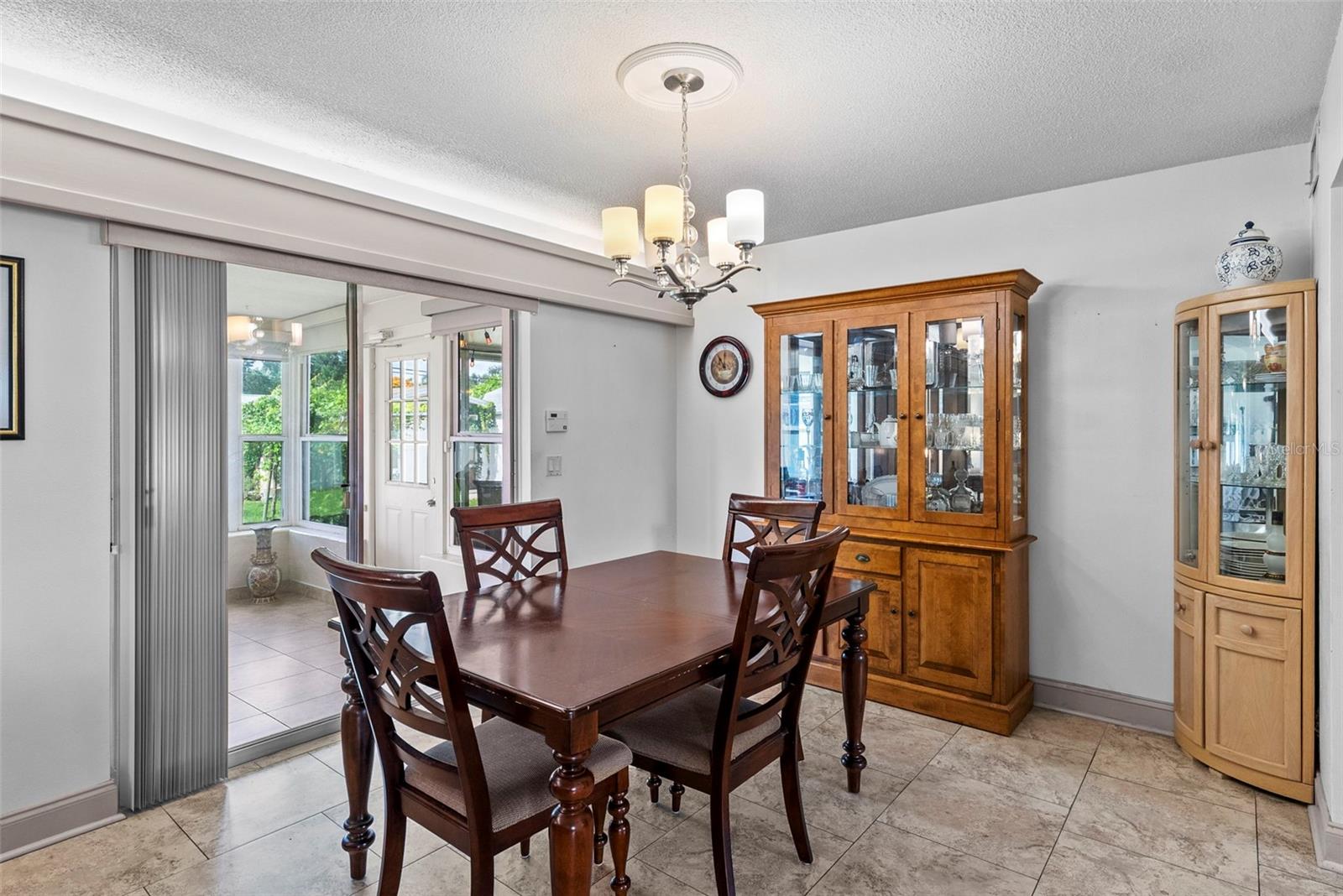 OAK LAKE ESTATES - Residential