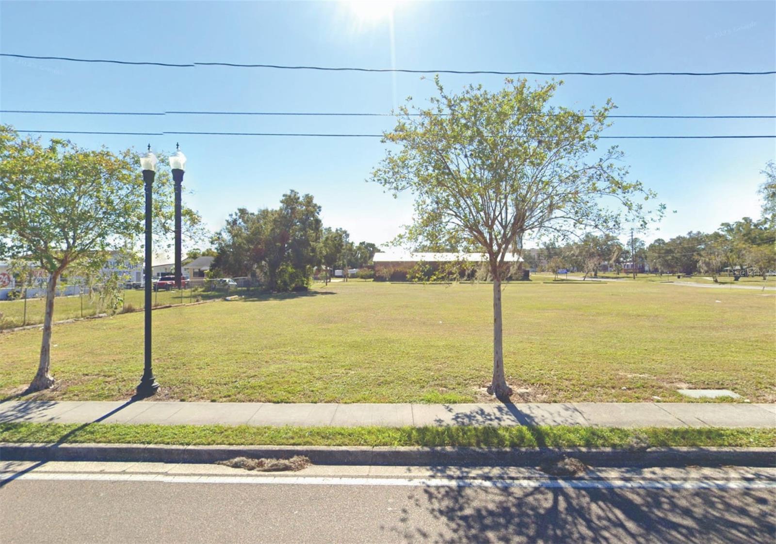LA PLAZA ADD - Commercial Lease