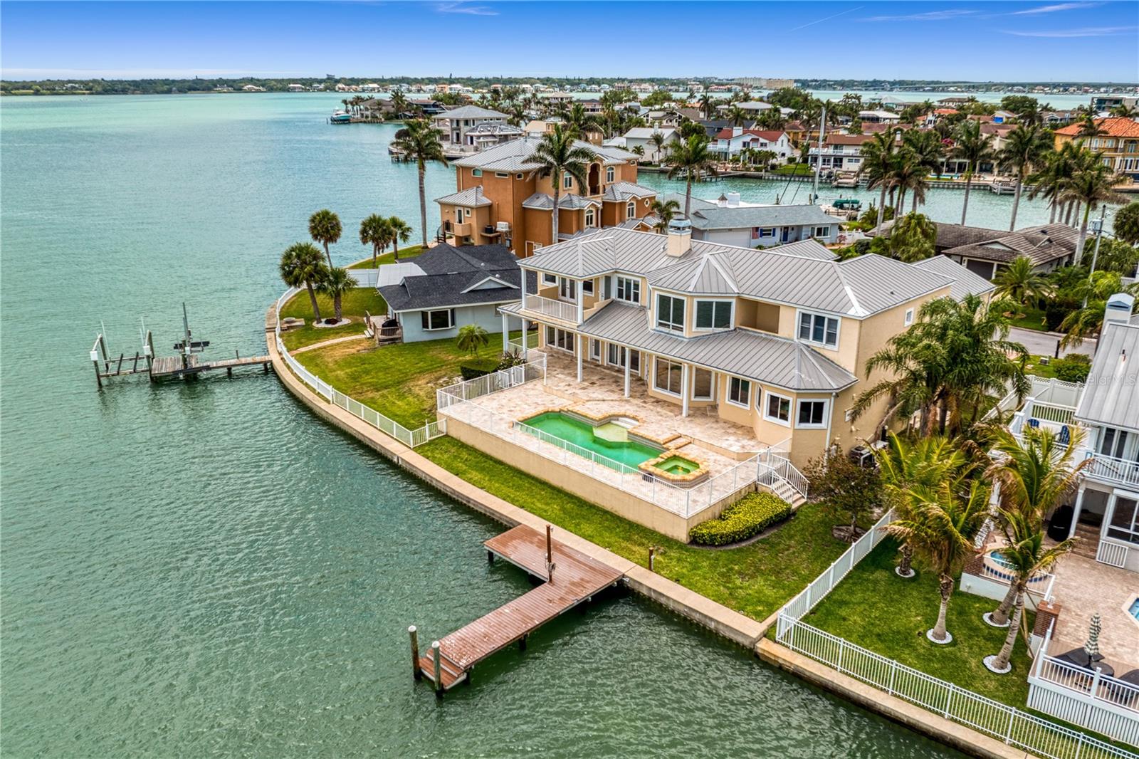 BILTMORE ISLES - Residential