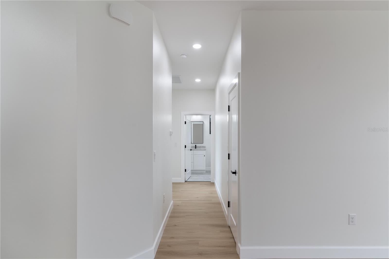 SOUTH VENICE - Residential