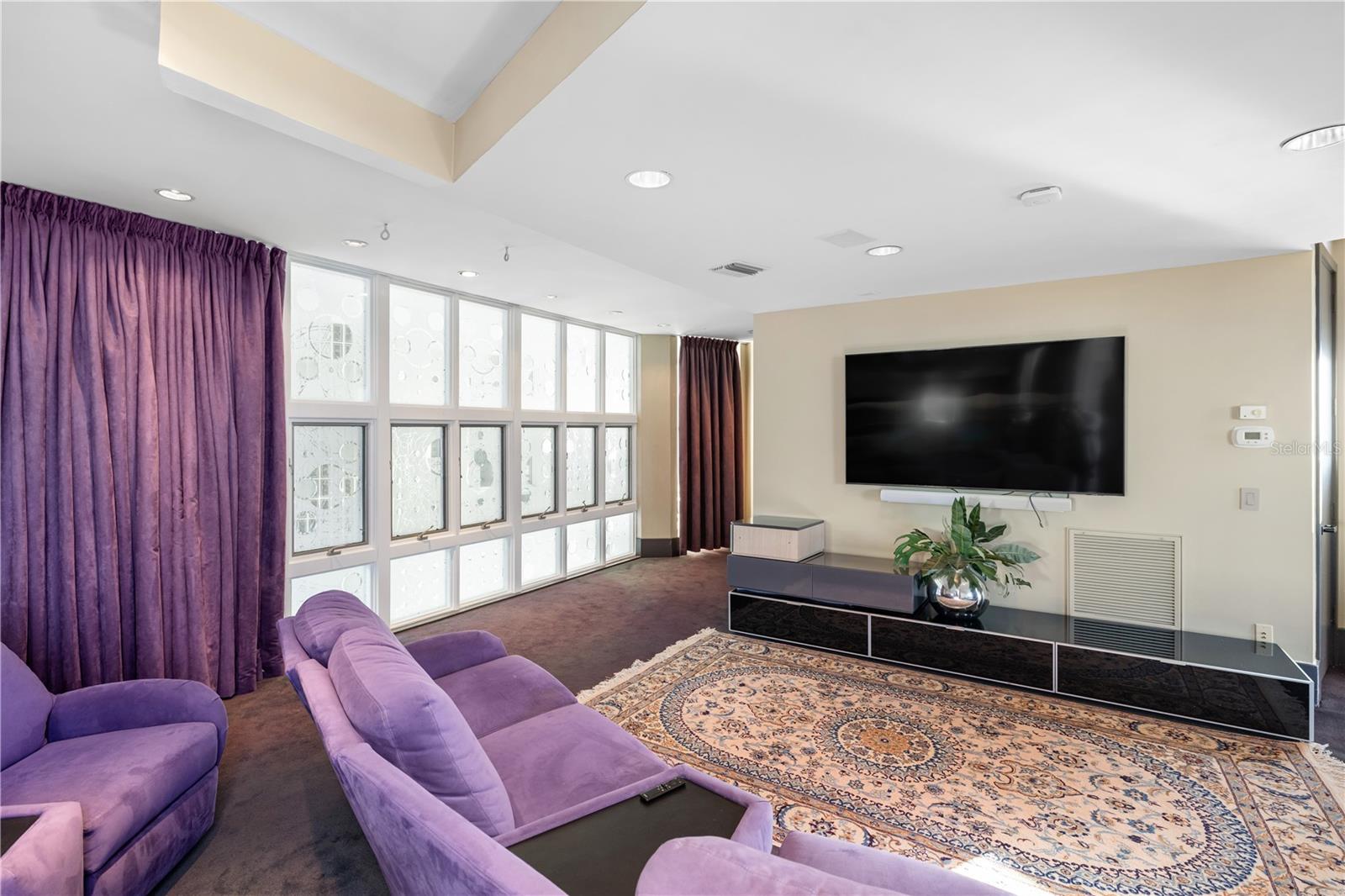 ESPLANADE ON THE BAY - Residential