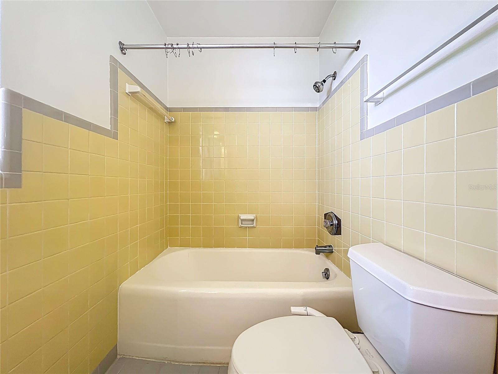PARK AIRE CONDO - Residential Lease