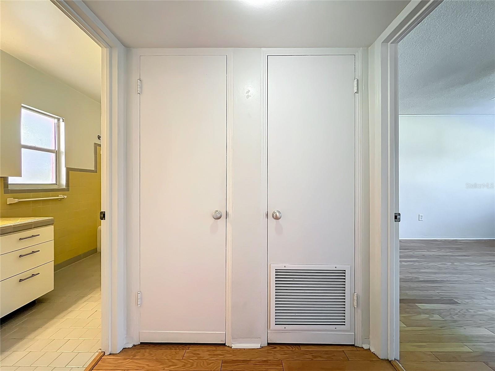 PARK AIRE CONDO - Residential Lease
