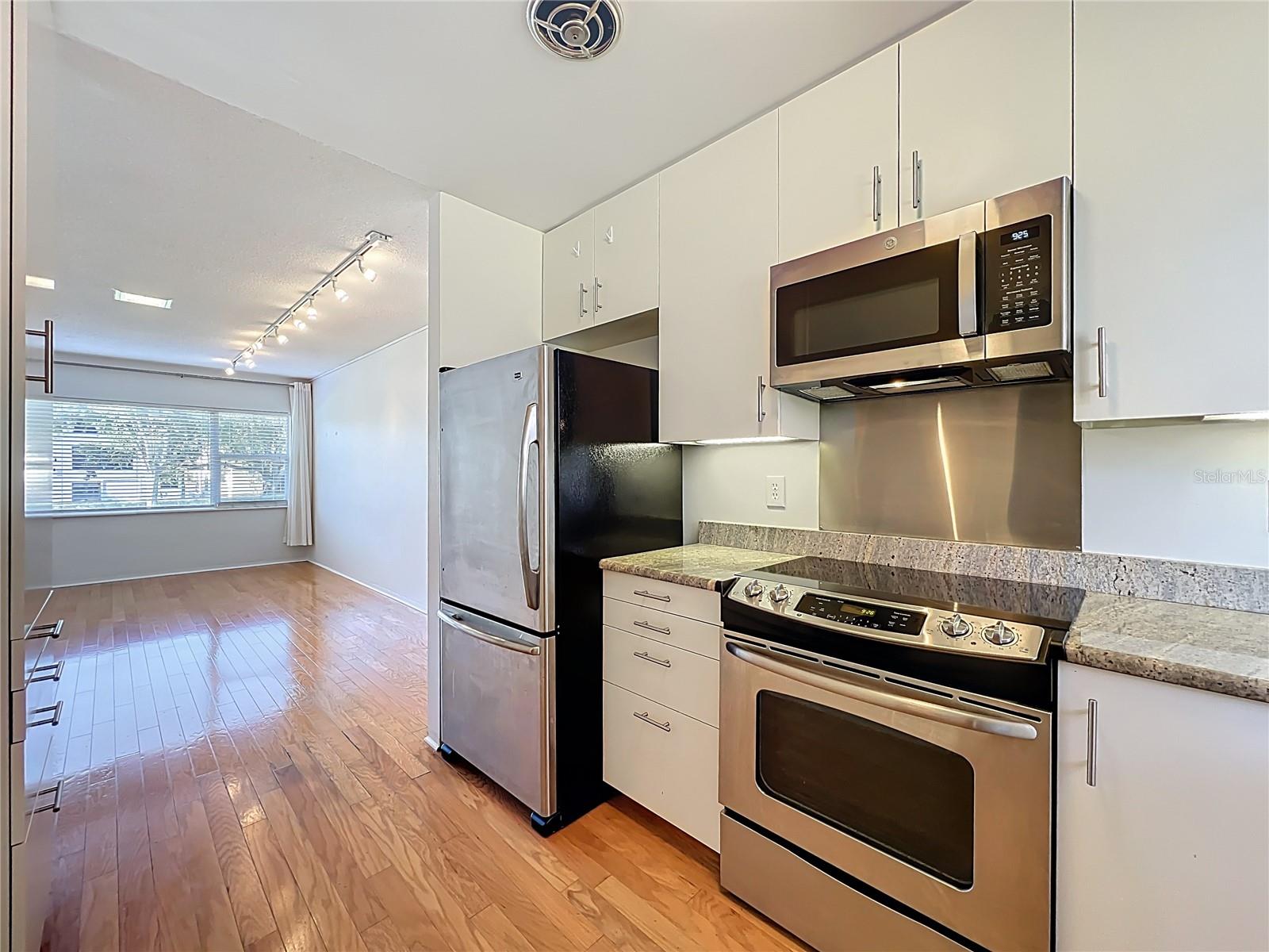 PARK AIRE CONDO - Residential Lease