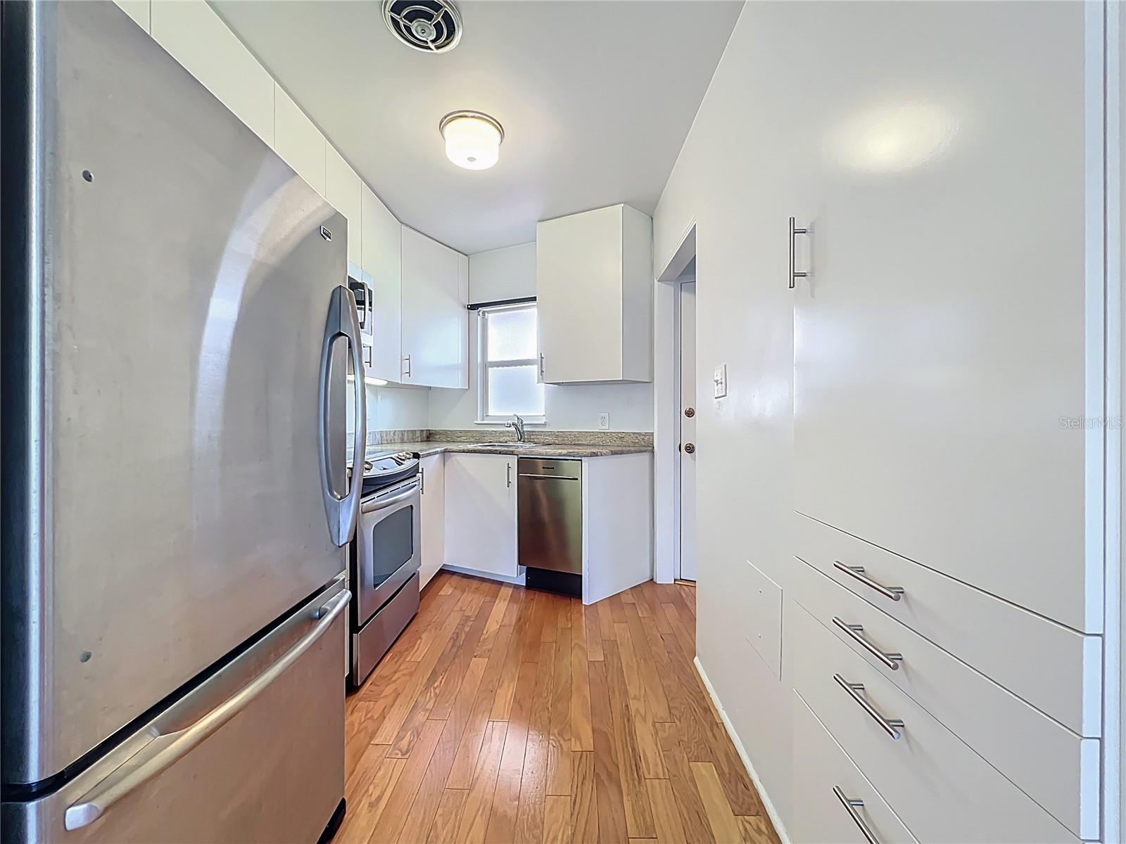 PARK AIRE CONDO - Residential Lease