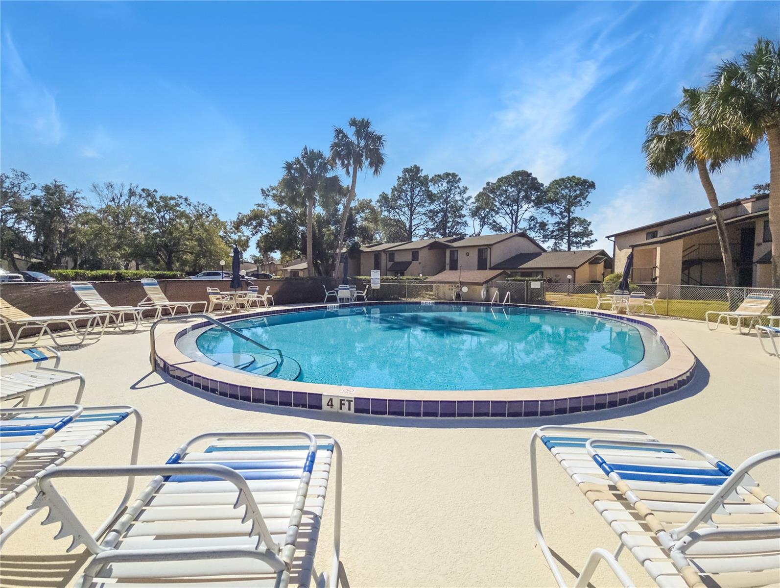 LAKES VILAGE WEST - Residential
