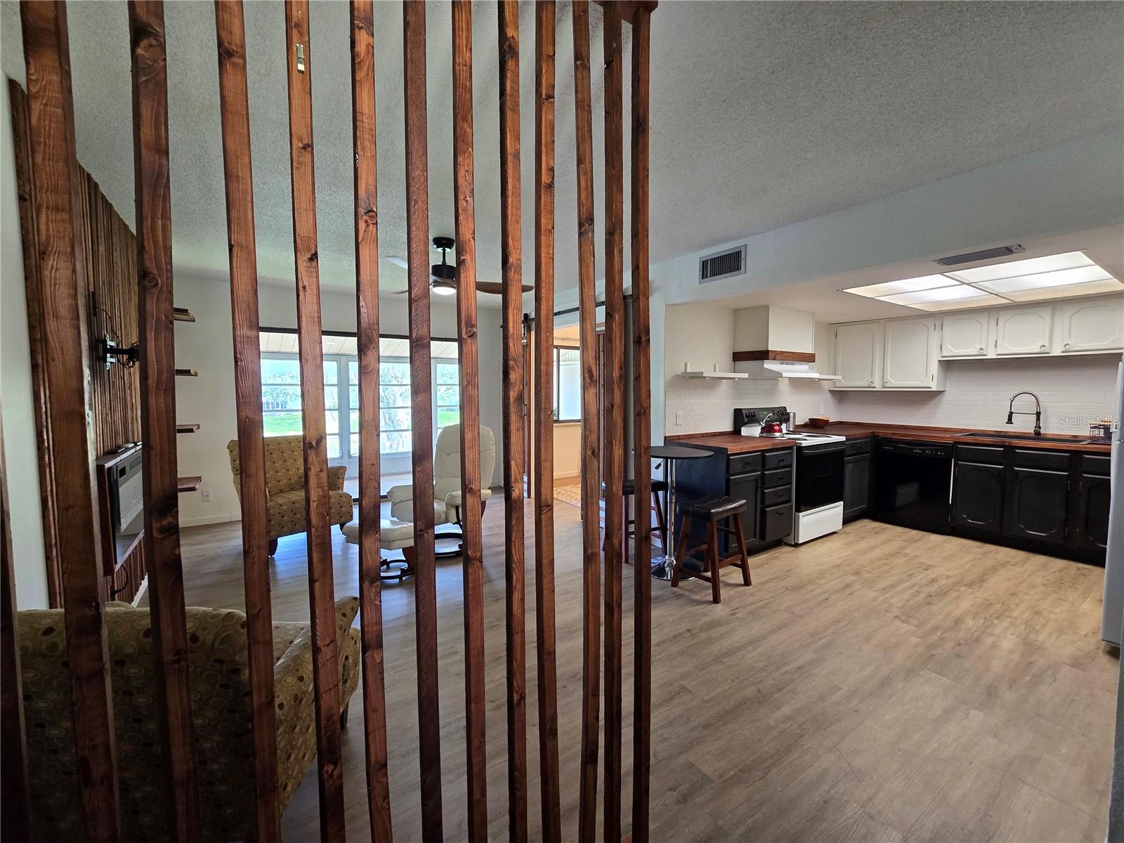 LAKES VILAGE WEST - Residential