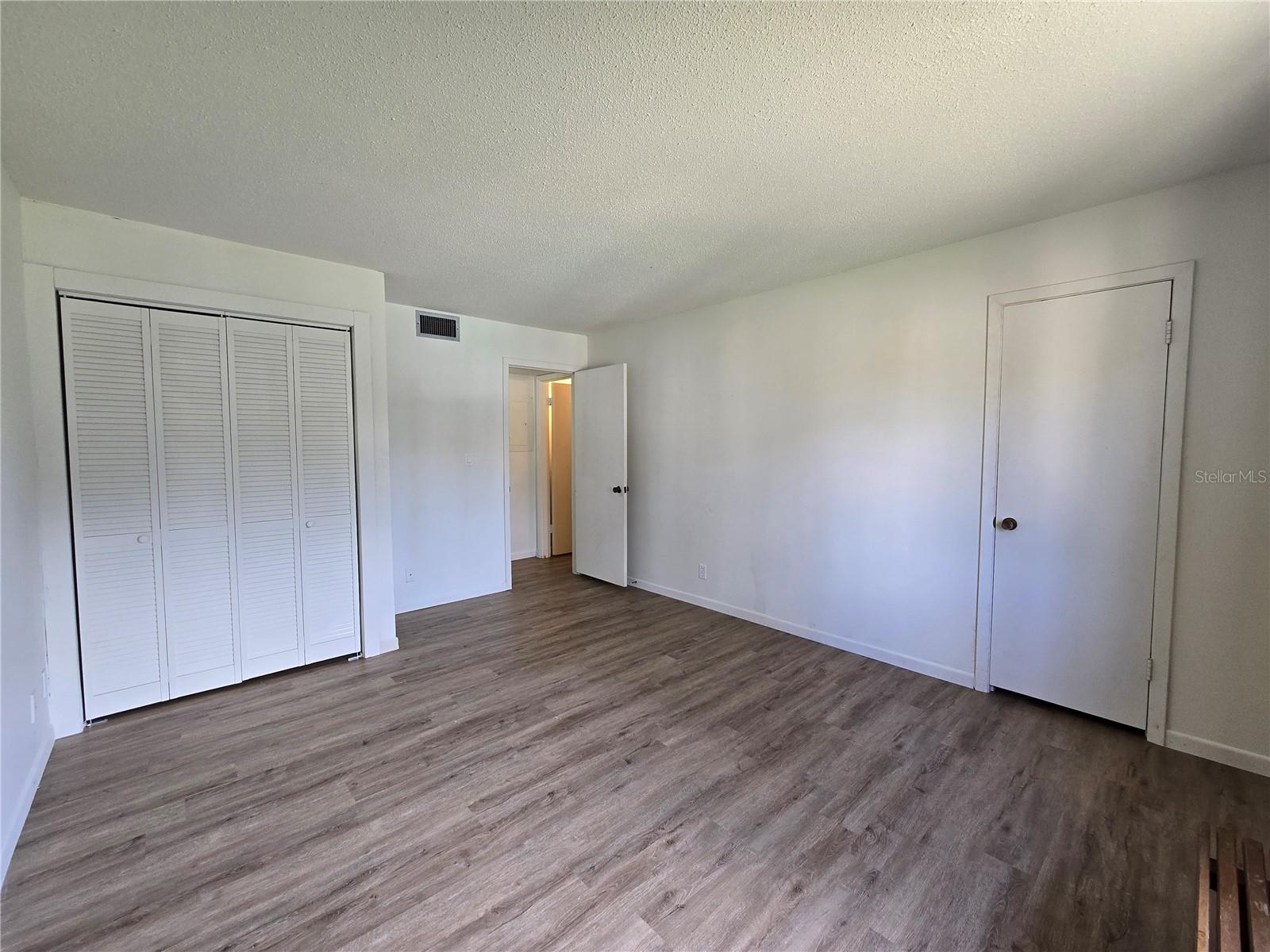 LAKES VILAGE WEST - Residential