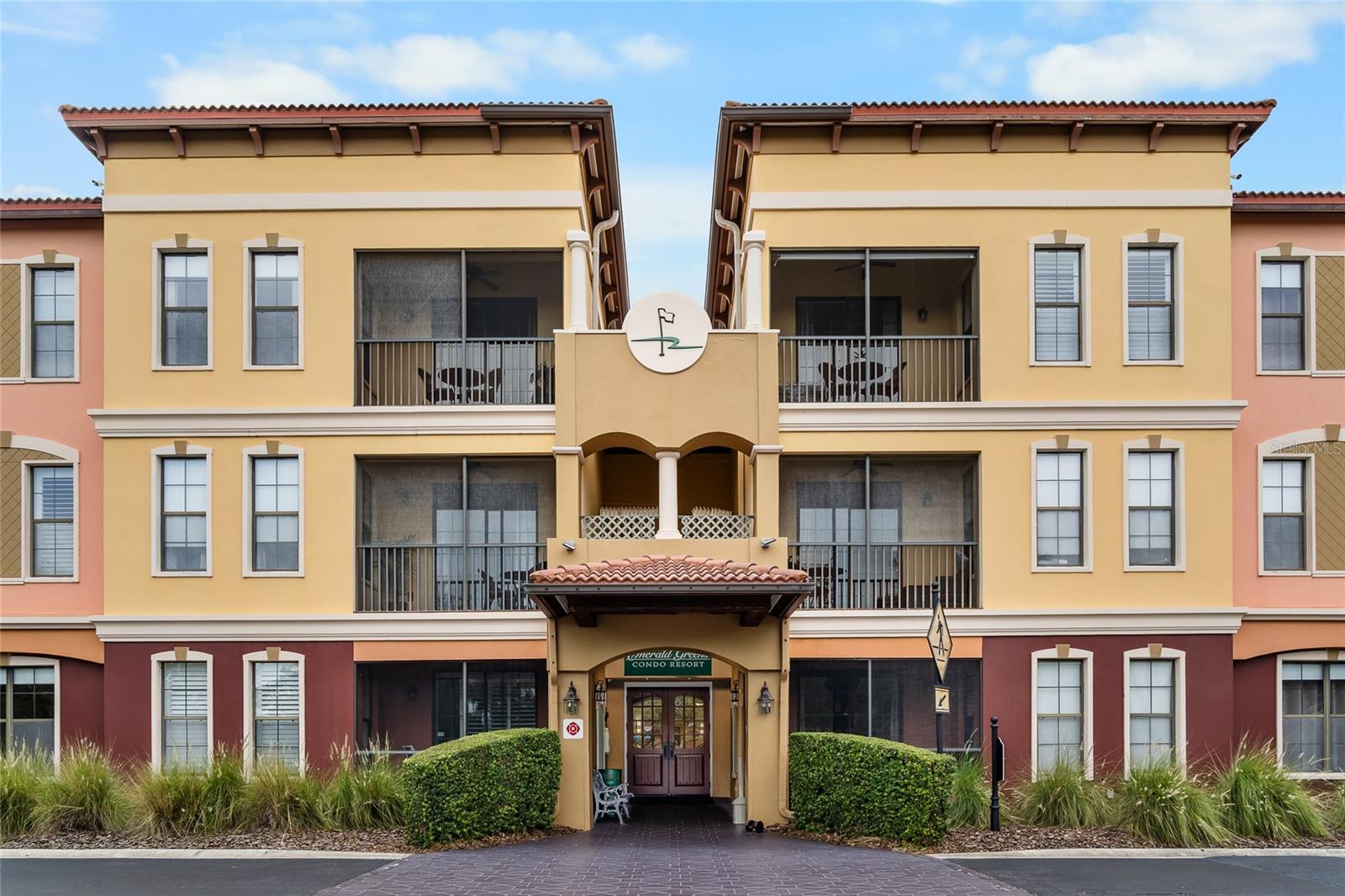 EMERALD GREEN VILLAS A CONDO - Residential