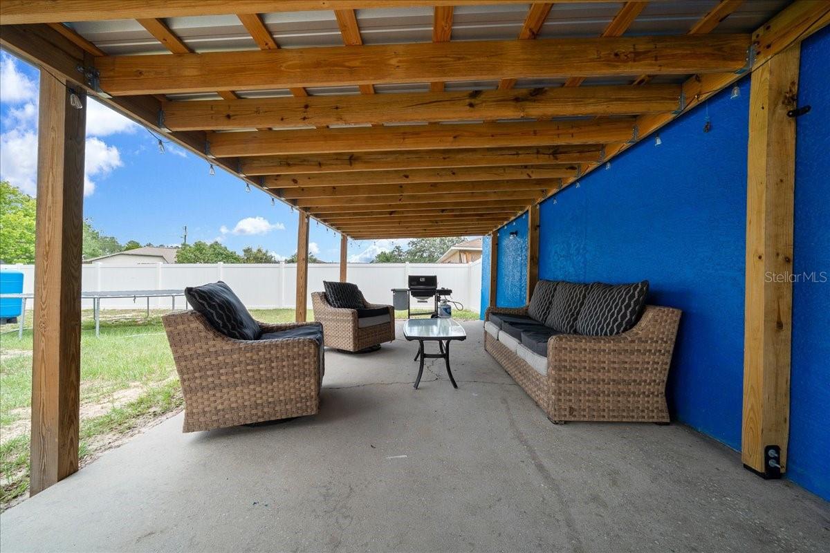 SILVER SPRINGS SHORES - Residential