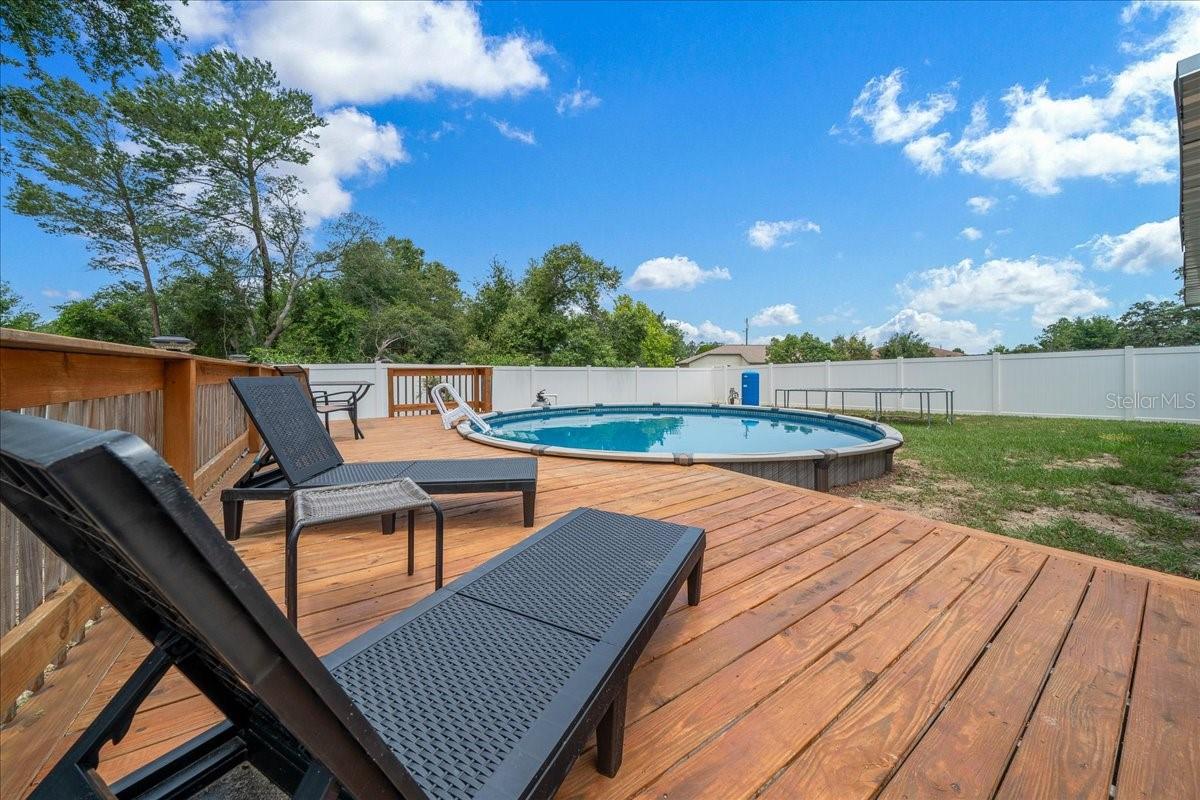 SILVER SPRINGS SHORES - Residential