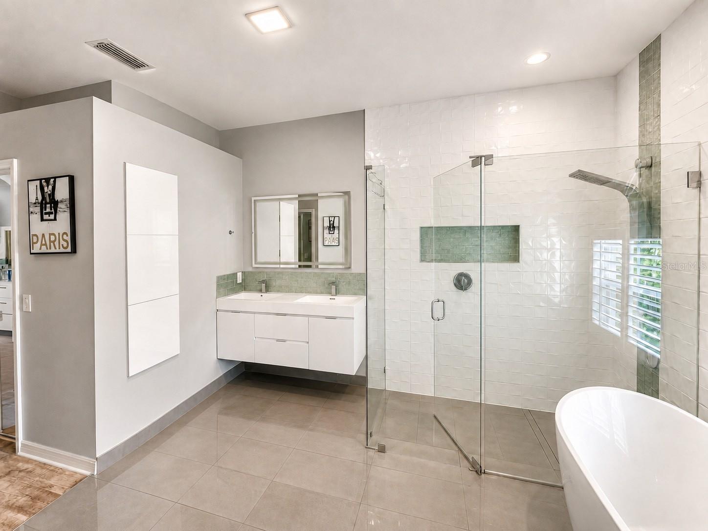 PARK TRACE ESTATES - Residential
