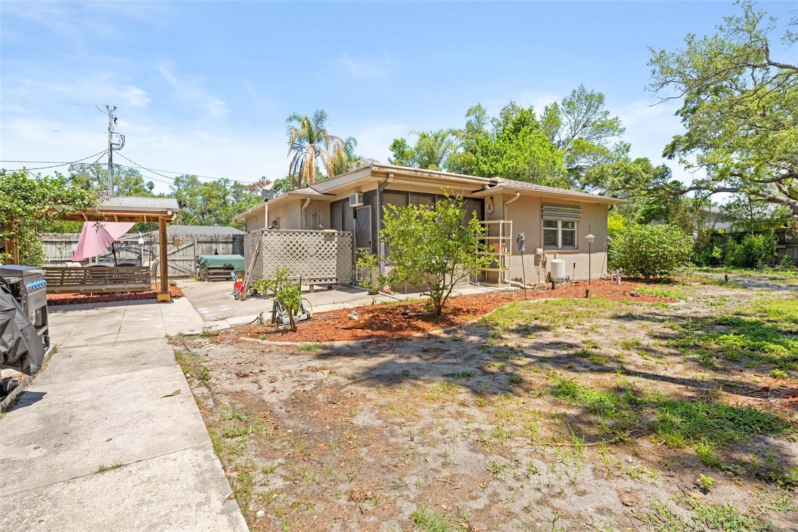 SPRING HILL - Residential