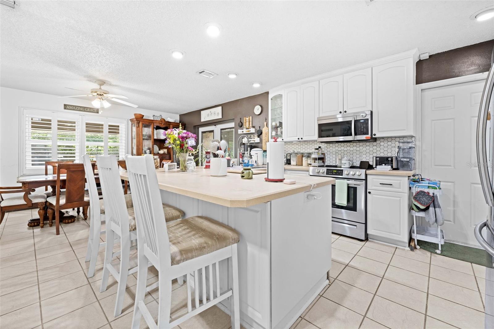 SPRING HILL - Residential