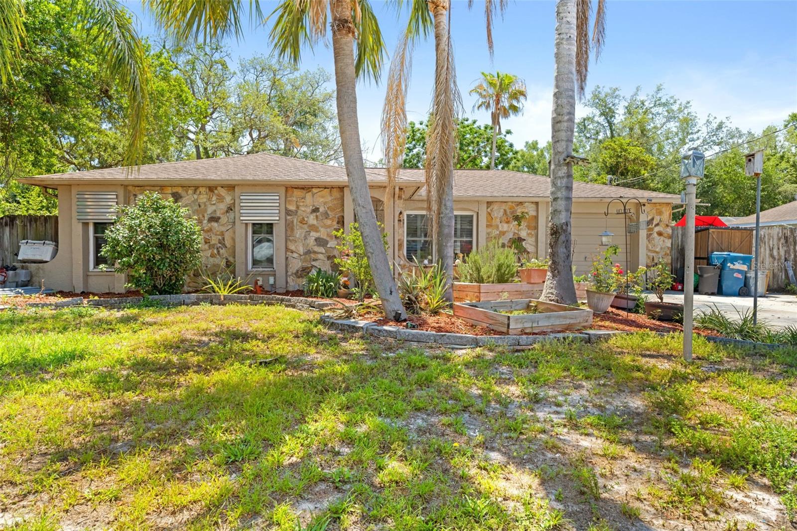 SPRING HILL - Residential