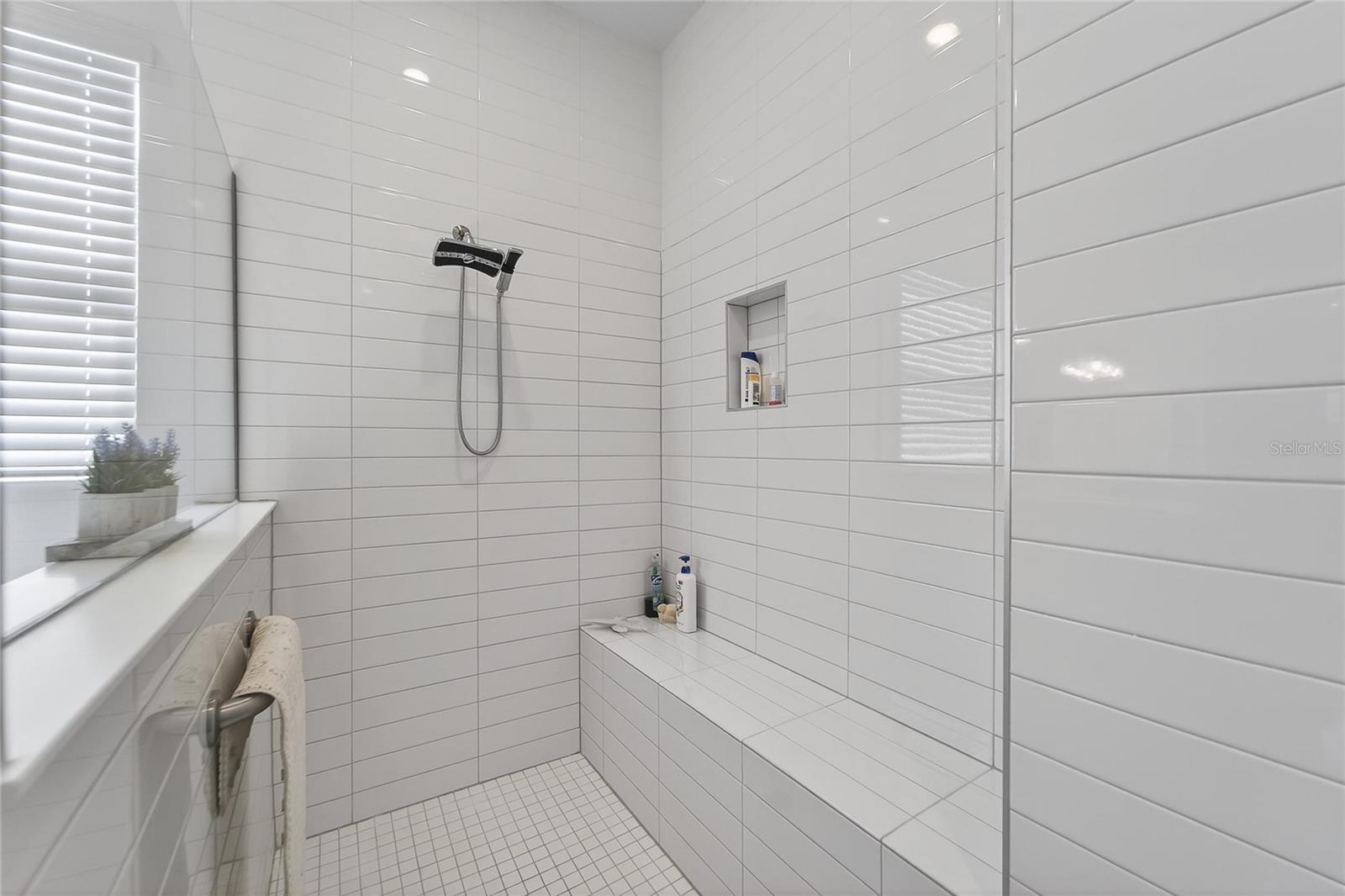 FOREST BROOKE ACTIVE ADULT PH - Residential Lease