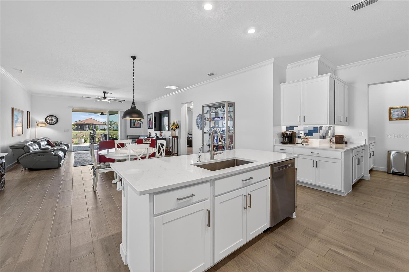 FOREST BROOKE ACTIVE ADULT PH - Residential Lease