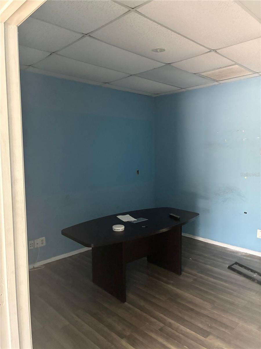 WOODHAVEN - Commercial Lease