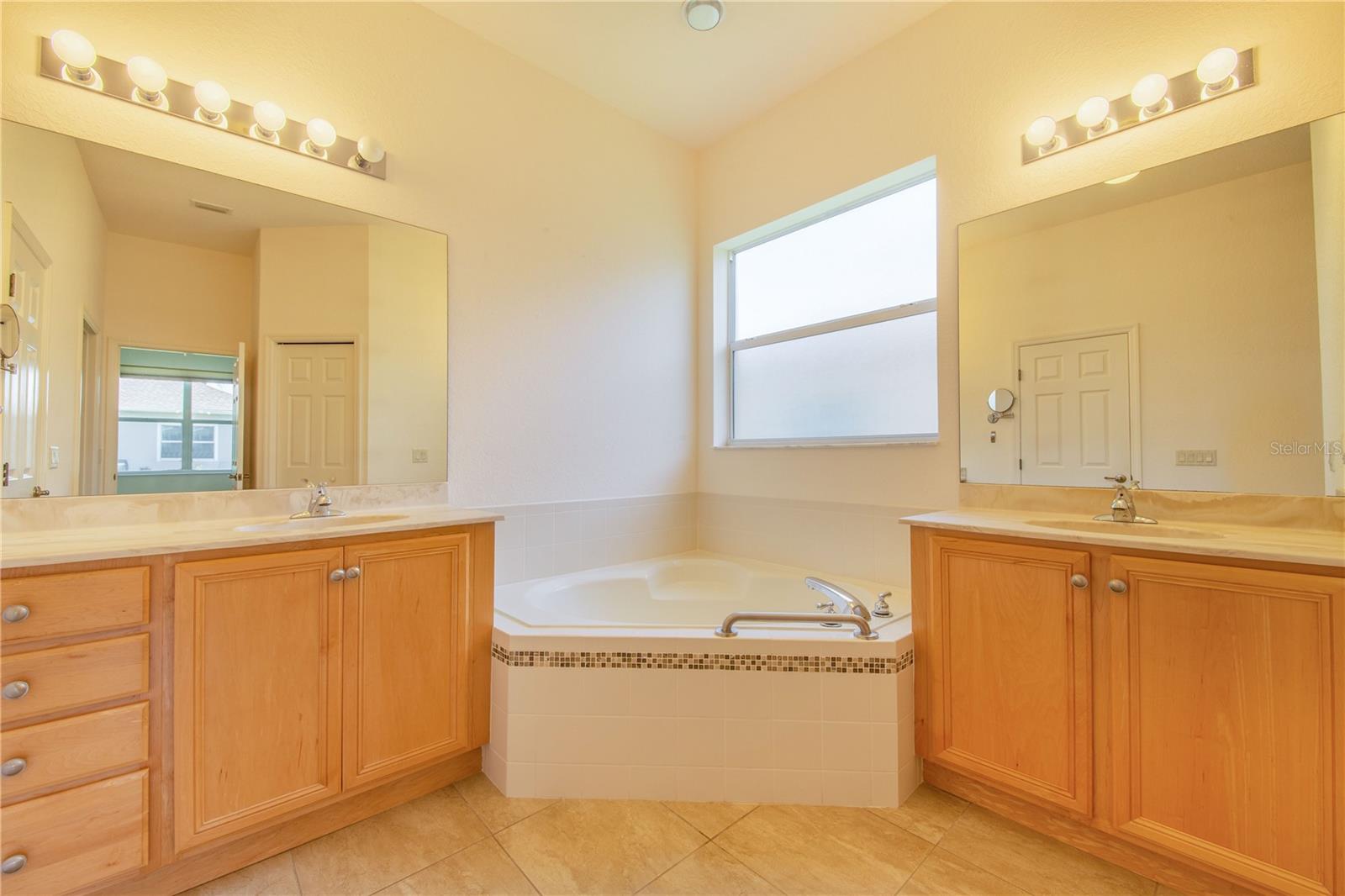 LAKE ASHTON GOLF CLUB PH 06 - Residential