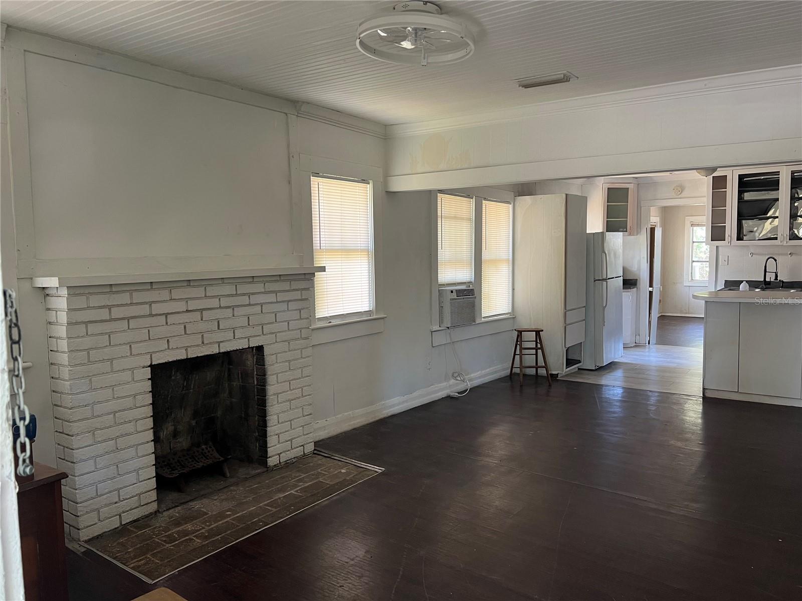 RIVERSIDE PARK NORTH - Residential