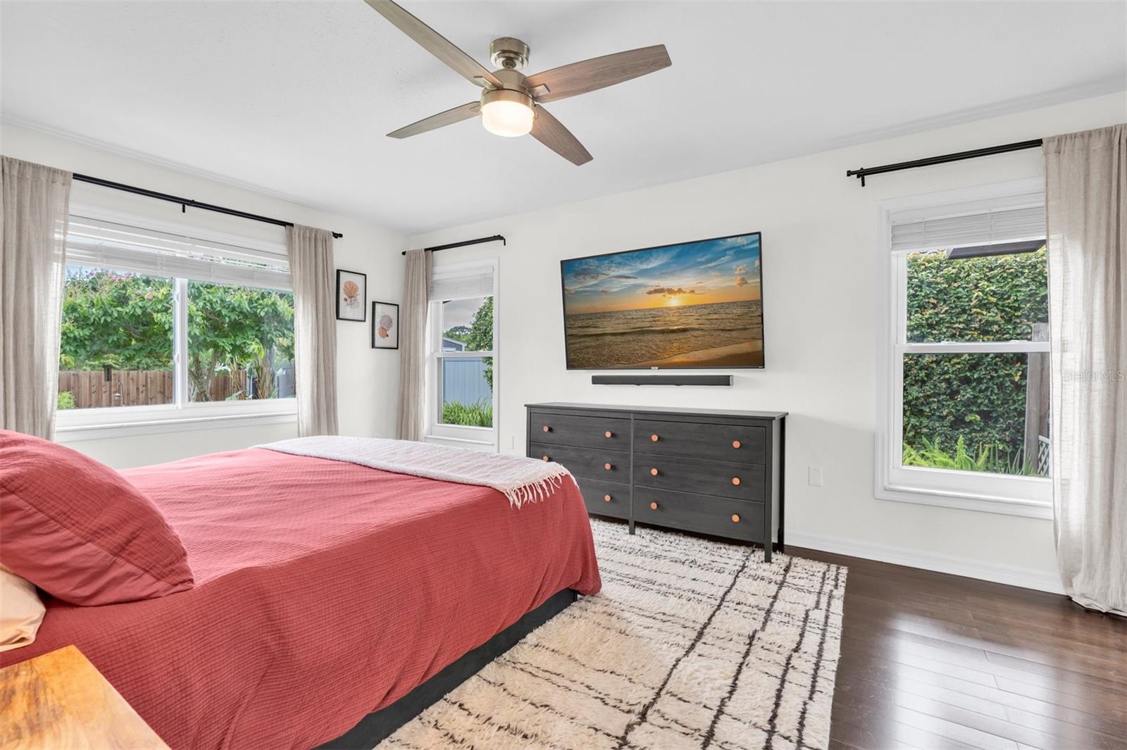 CANTERBURY CHASE - Residential