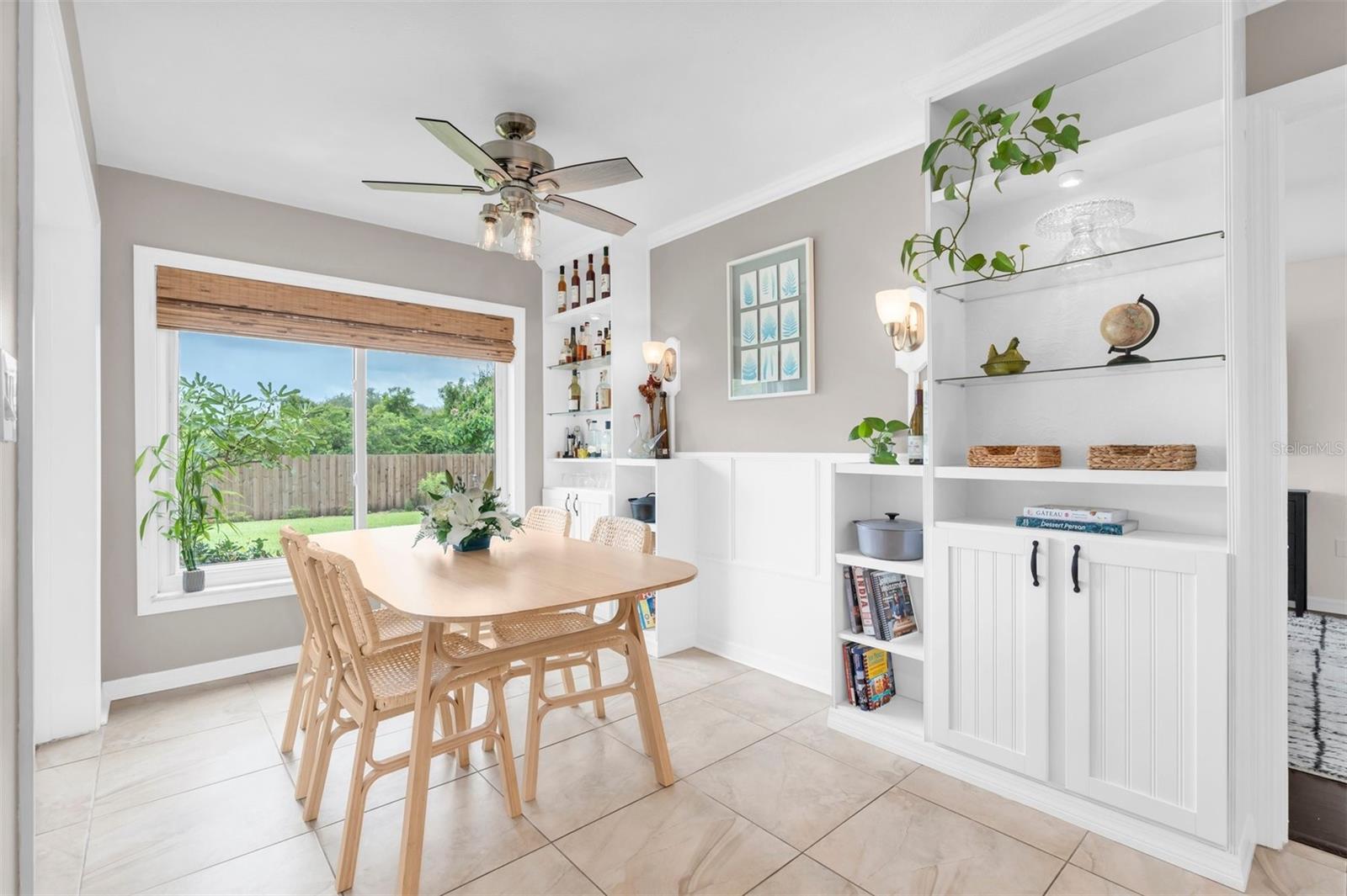 CANTERBURY CHASE - Residential