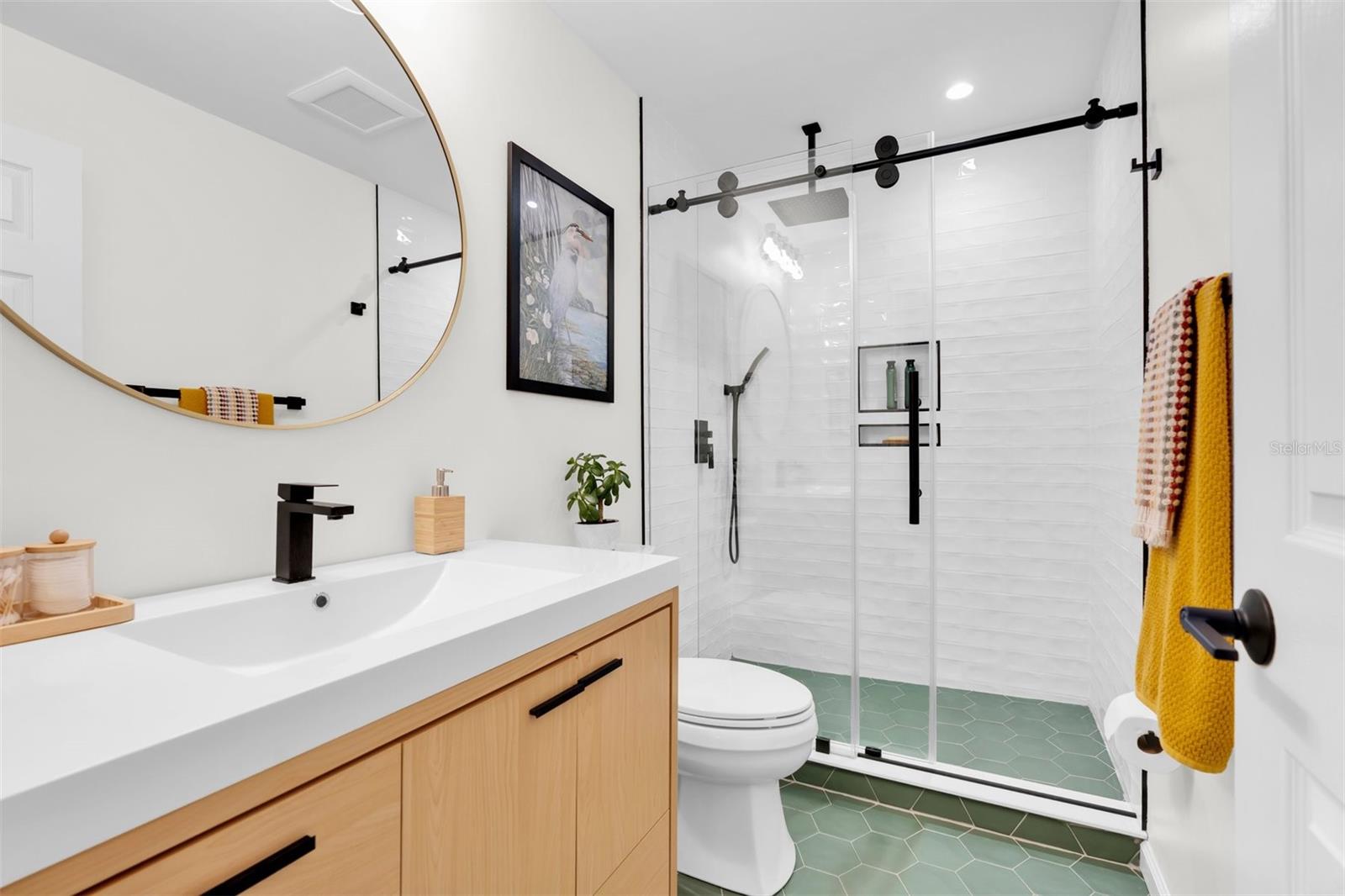 CANTERBURY CHASE - Residential