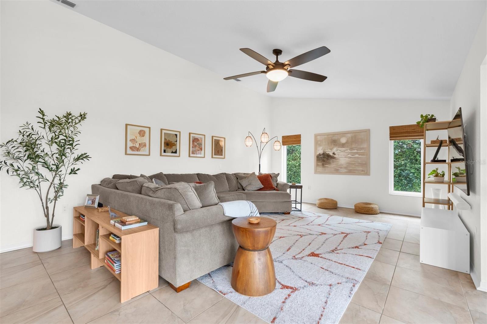 CANTERBURY CHASE - Residential