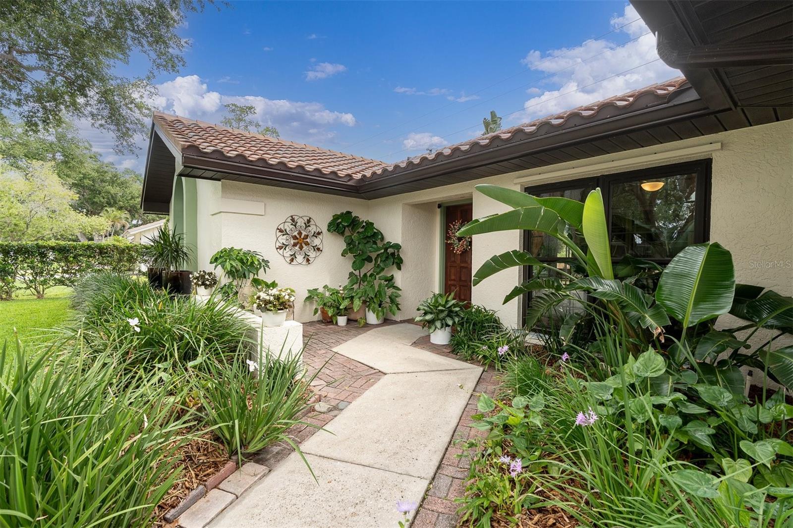 CANTERBURY CHASE - Residential