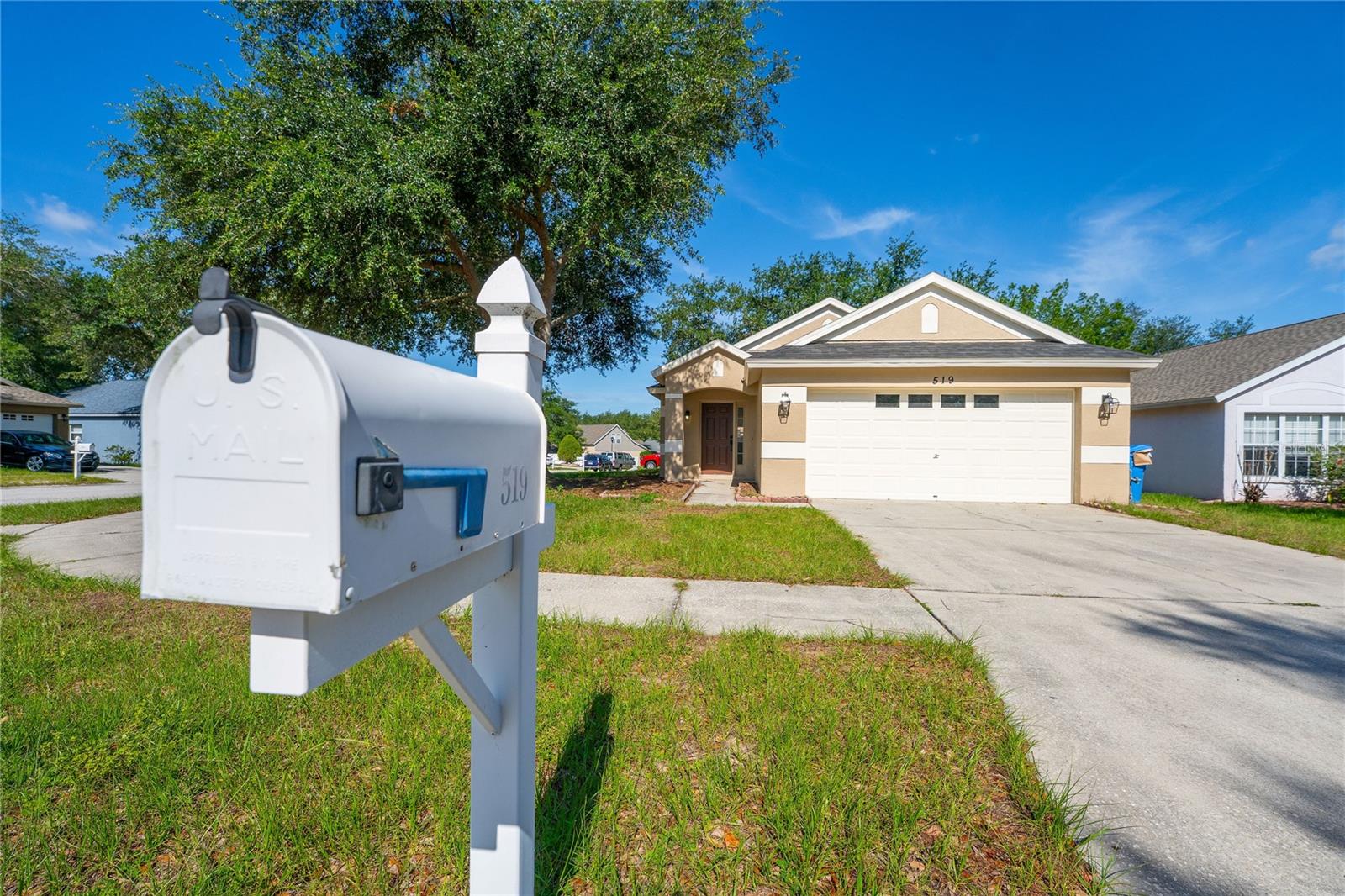 Beautifully fully renovated home in one of Valrico's finest communities is ready for you to move in immediately.  Everything has been updated.  All new stainless steel kitchen appliances that use gas instead of electric, as well as quartz countertops, all new vinyl throughout, brand new roof installed June 2026, updated bathrooms with modern features and fixtures, and fresh paint inside and out.  On a corner lot.  This one is a perfect starter home or for new families.