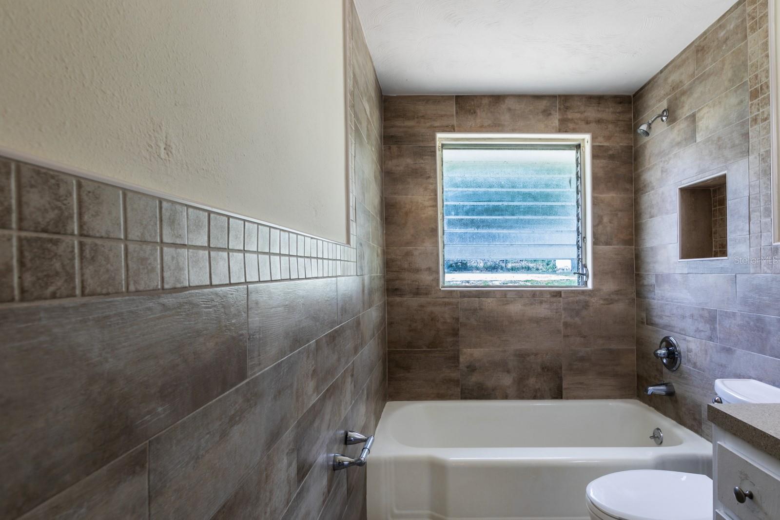 LAKE GRIFFIN HIGHLANDS - Residential