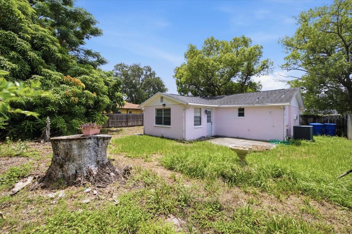 COLONIAL HILL - Residential