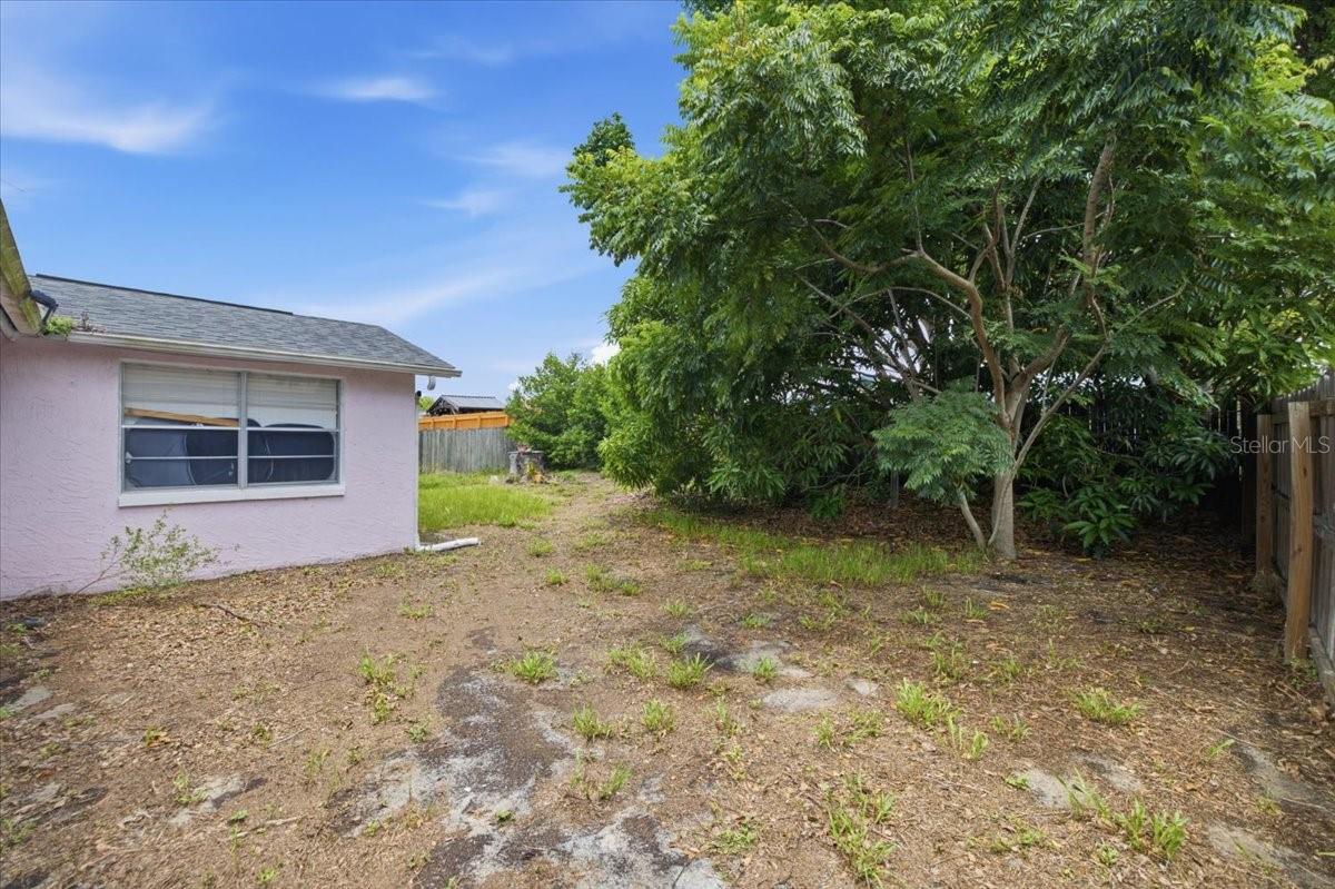 COLONIAL HILL - Residential