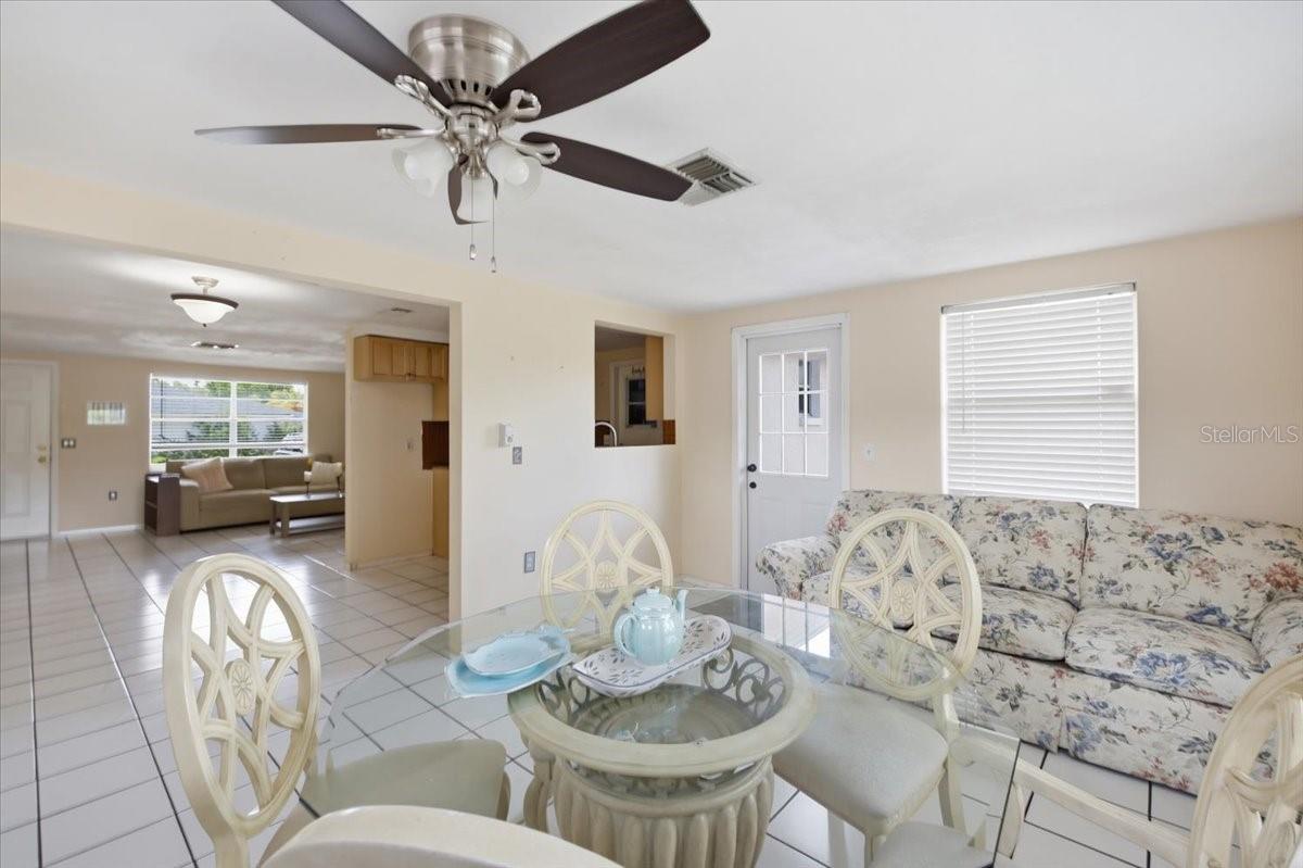 COLONIAL HILL - Residential