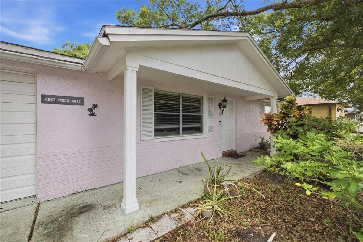 COLONIAL HILL - Residential