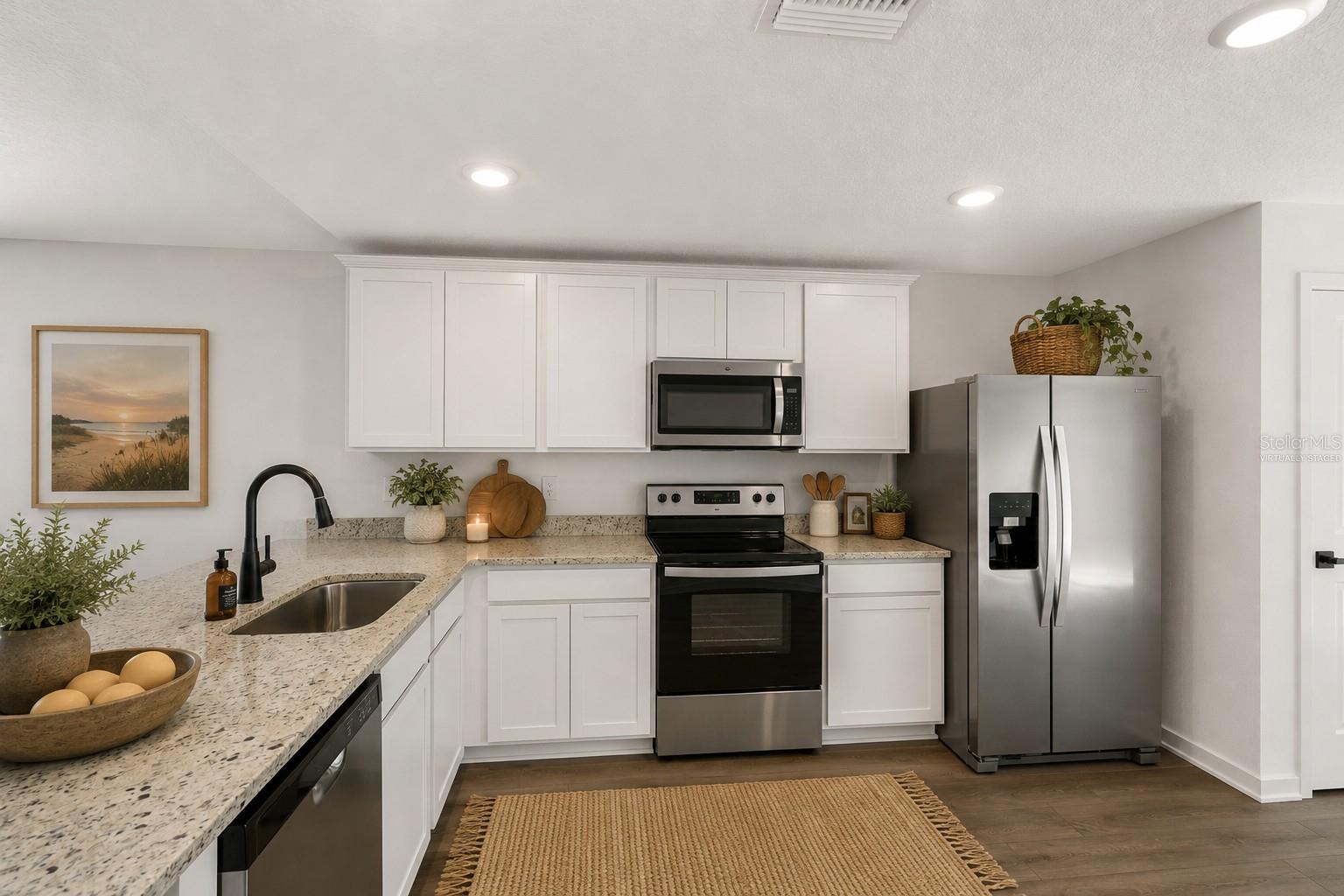 ROYAL HIGHLANDS - Residential