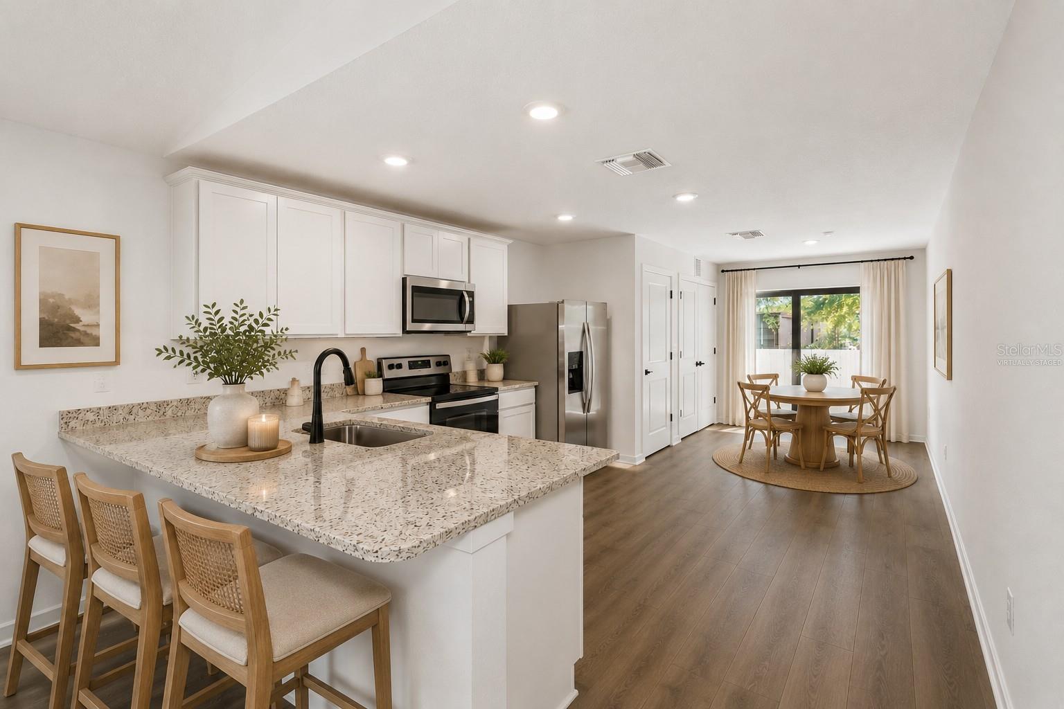 ROYAL HIGHLANDS - Residential