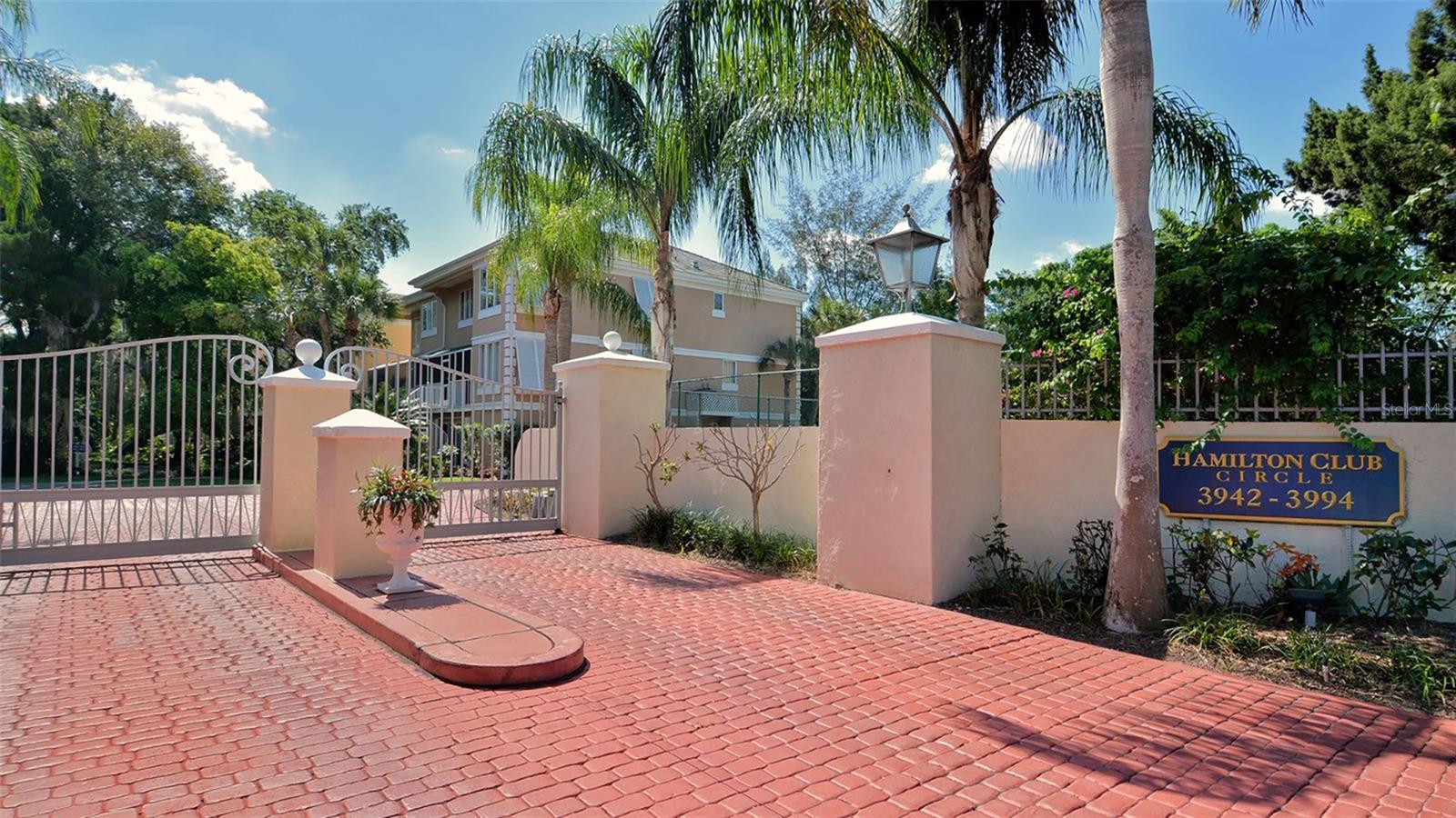 HAMILTON CLUB - Residential
