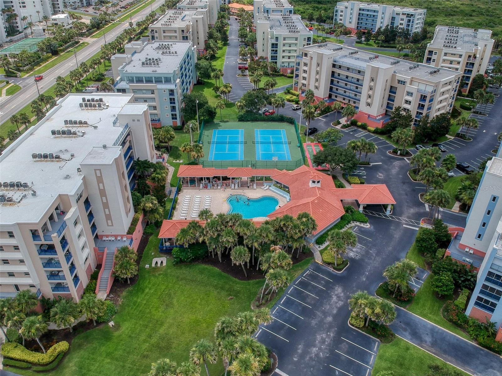OCEAN WALK/NEW SMYRNA BCH BLDG - Residential