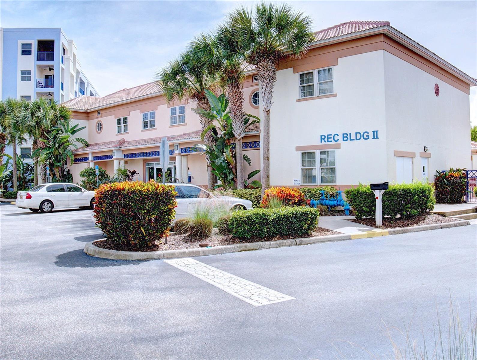OCEAN WALK/NEW SMYRNA BCH BLDG - Residential