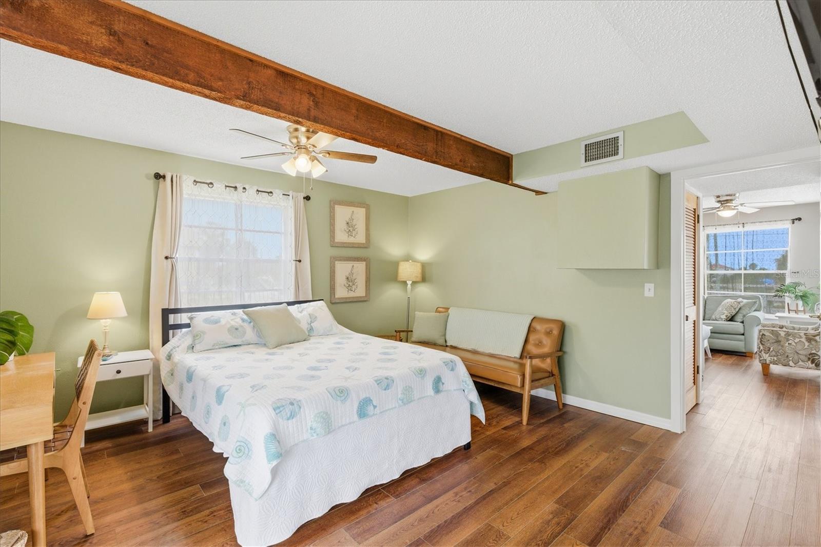 HERNANDO BEACH - Residential